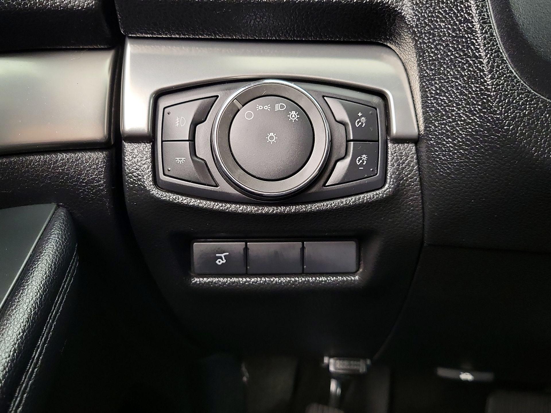 Thumbnail: 2018 Ford Explorer - 13