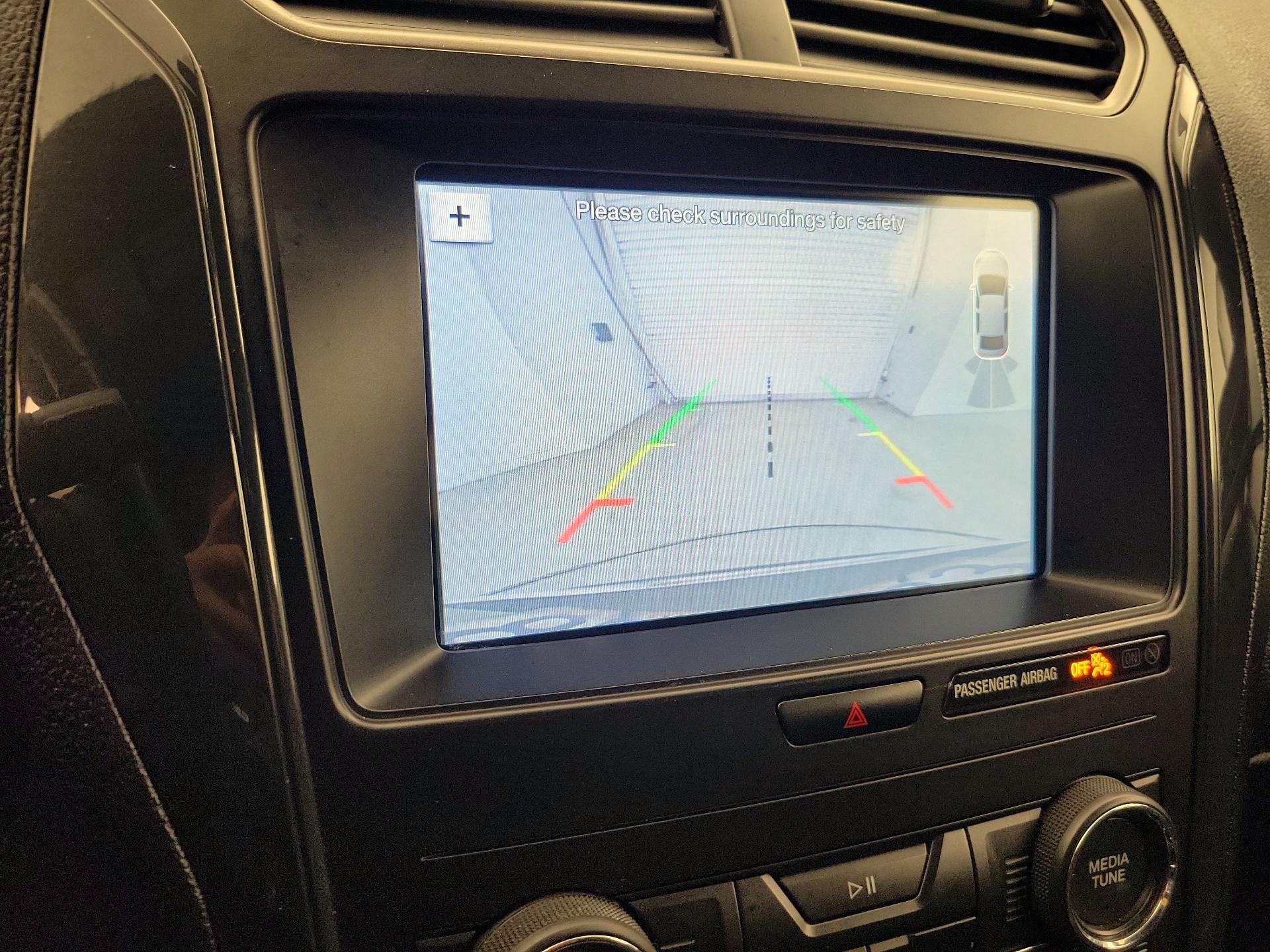 Thumbnail: 2018 Ford Explorer - 14