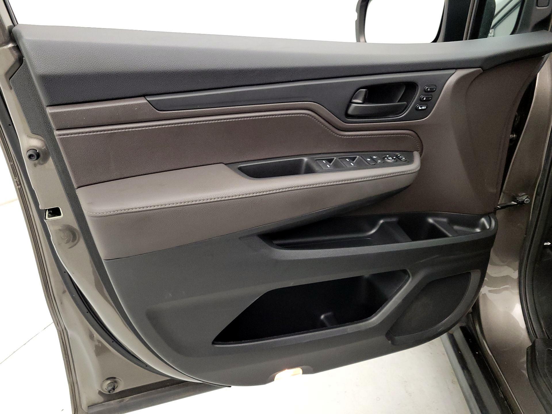 Thumbnail: 2020 Honda Odyssey - 12