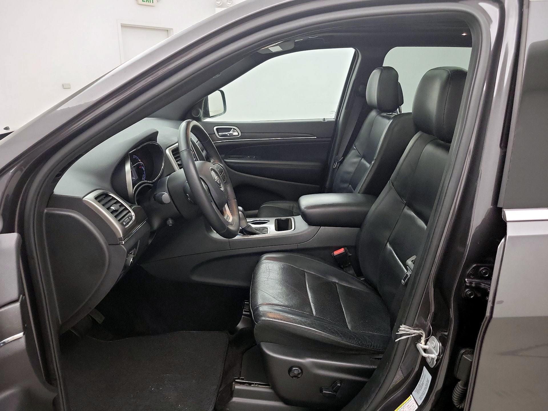 Thumbnail: 2018 Jeep Grand Cherokee - 11