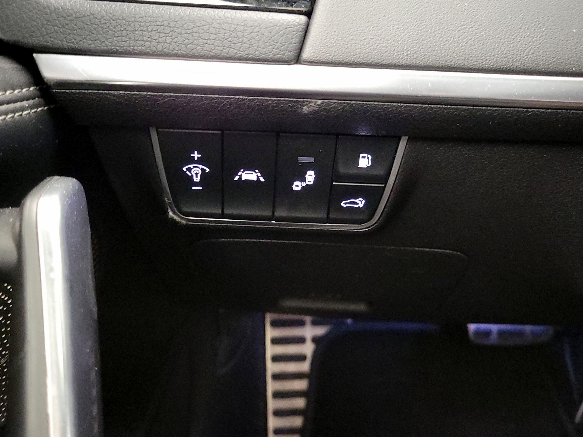 Thumbnail: 2021 Kia Stinger - 13