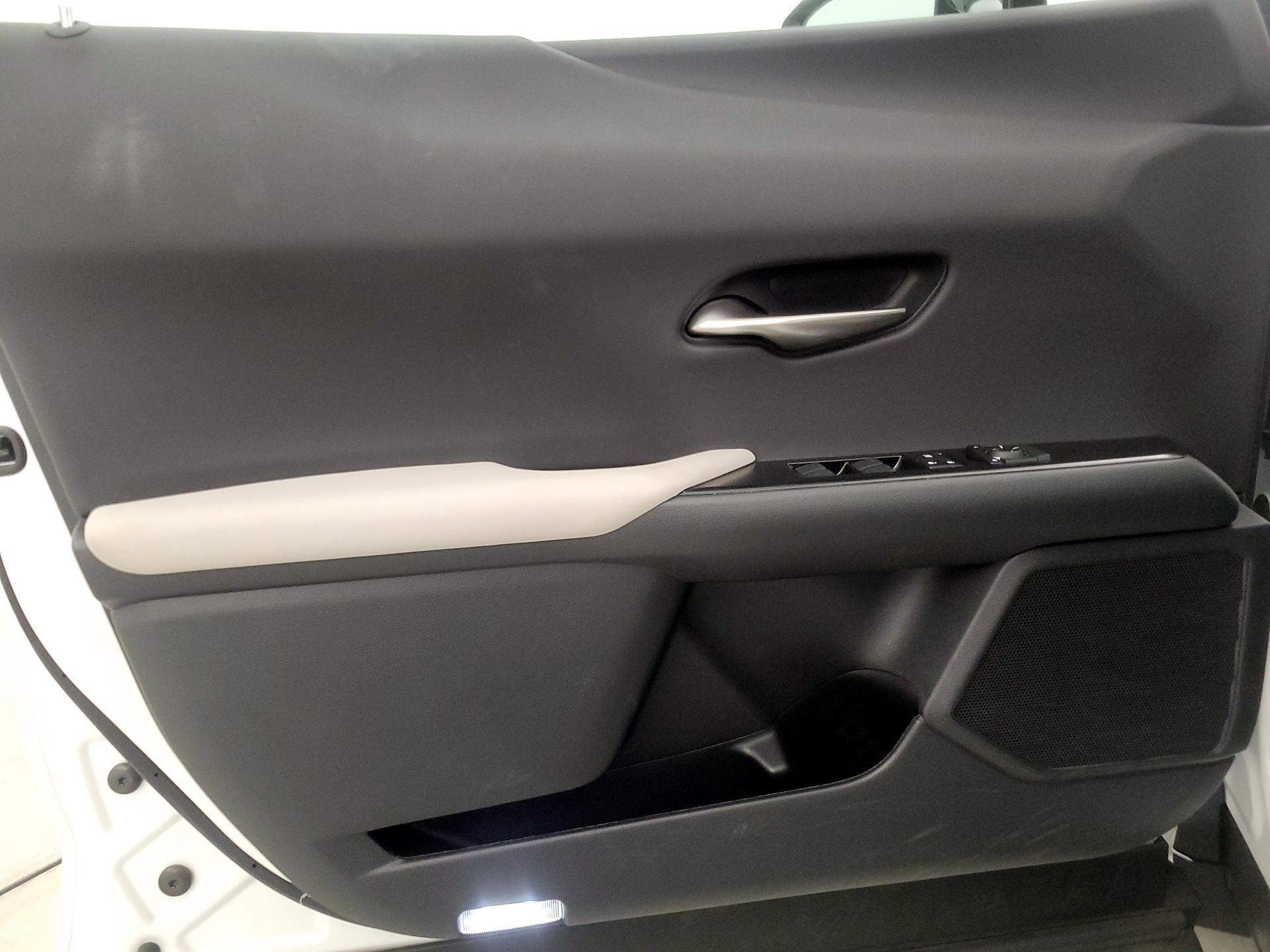 Thumbnail: 2024 Lexus UX - 12