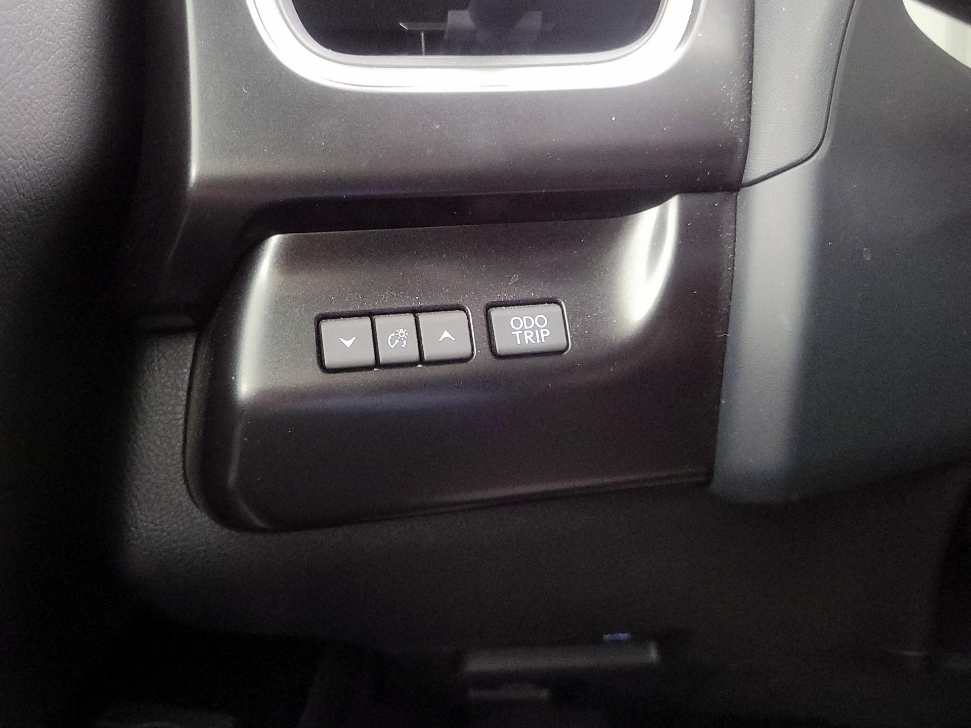 Thumbnail: 2024 Lexus UX - 13