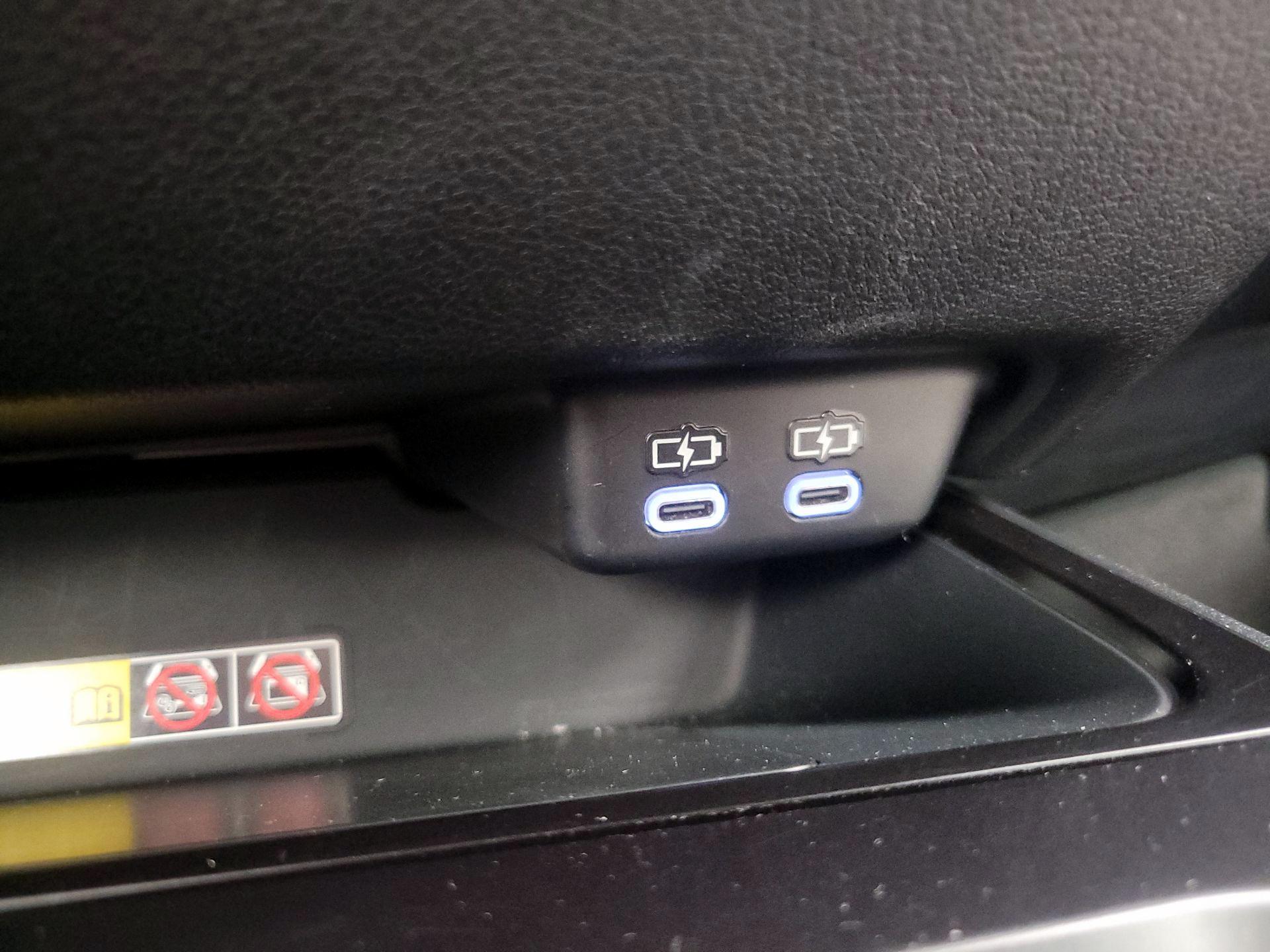 Thumbnail: 2024 Lexus UX - 19