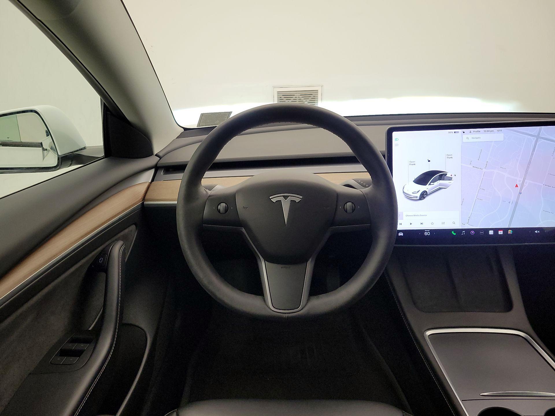 Thumbnail: 2021 Tesla Model 3 - 10