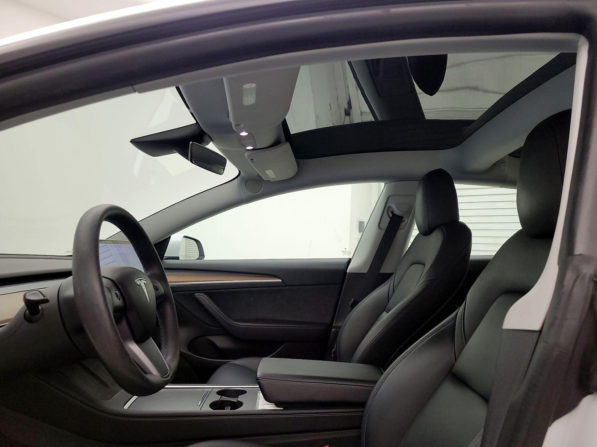 Thumbnail: 2021 Tesla Model 3 - 18