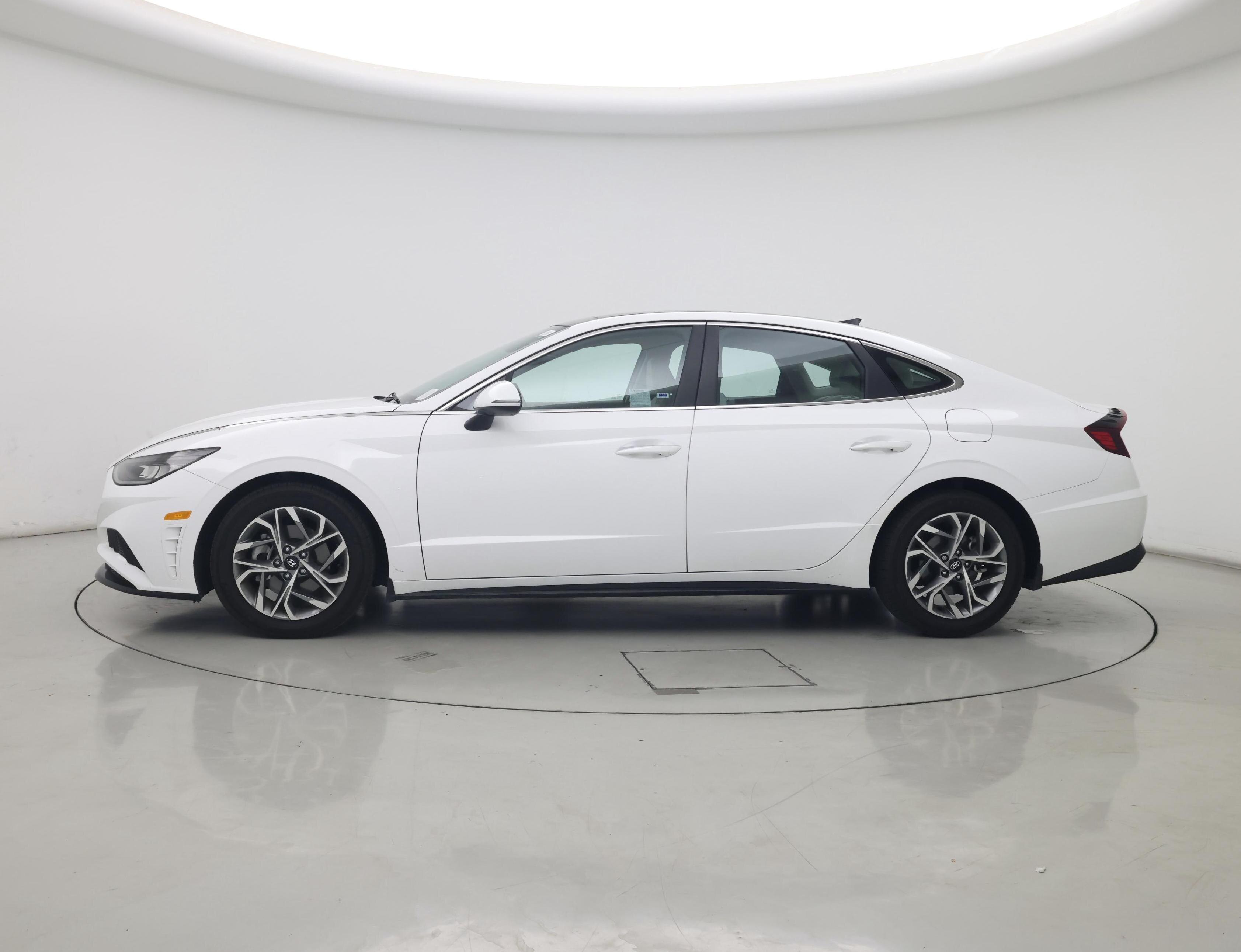 Thumbnail: 2023 Hyundai Sonata - 3