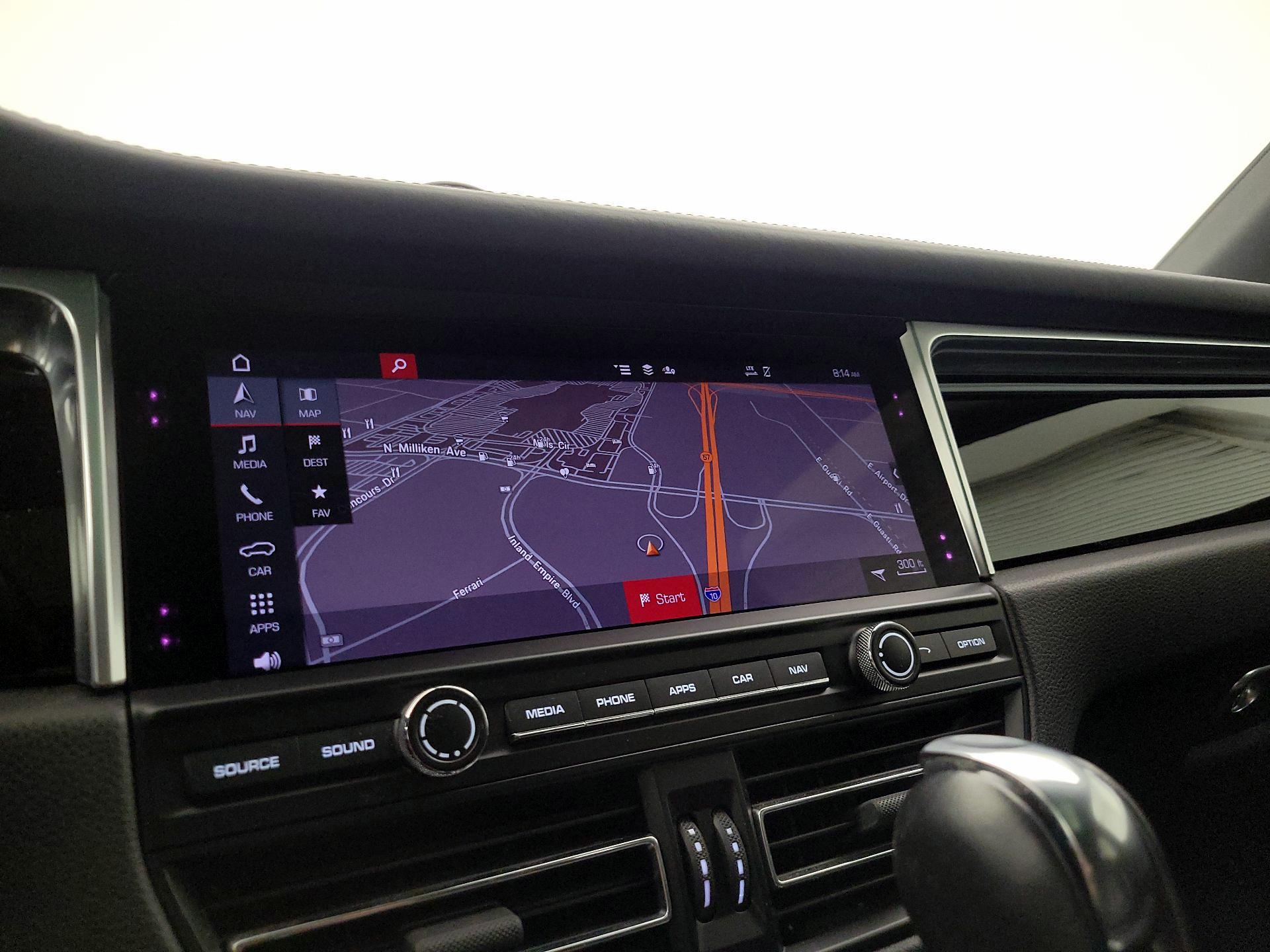 Thumbnail: 2020 Porsche Macan - 14