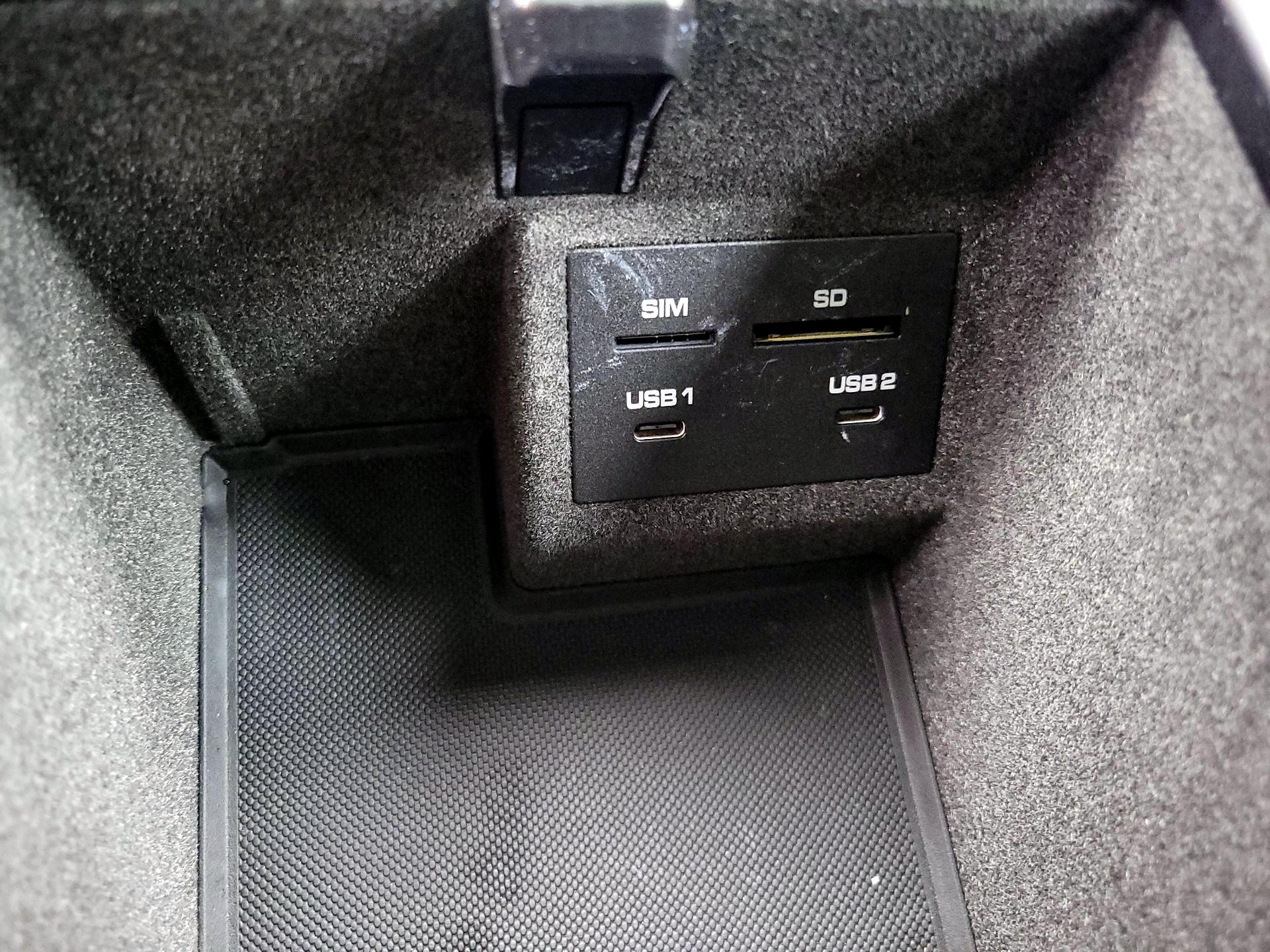 Thumbnail: 2020 Porsche Macan - 19