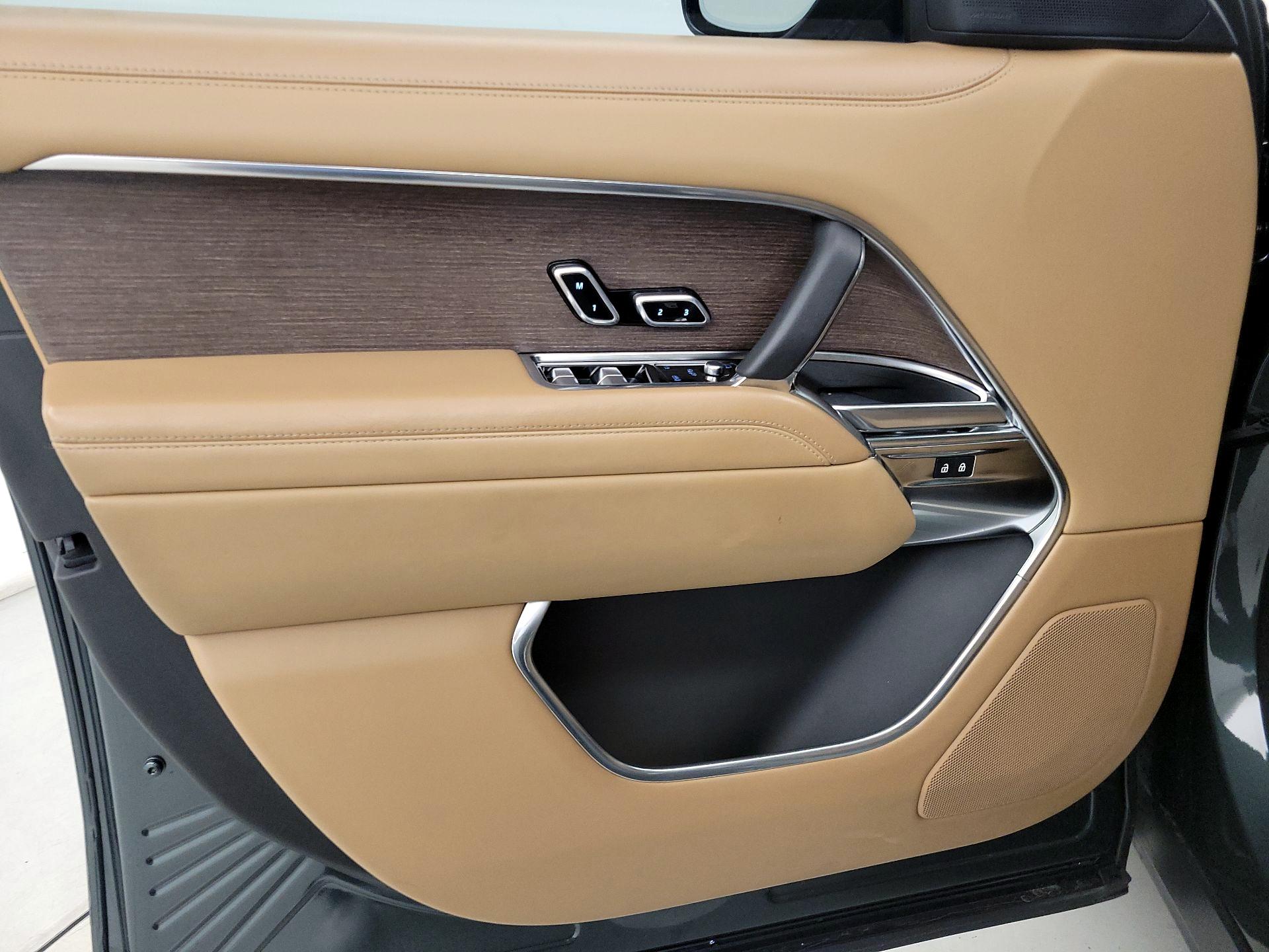 Thumbnail: 2023 Land Rover Range Rover - 12