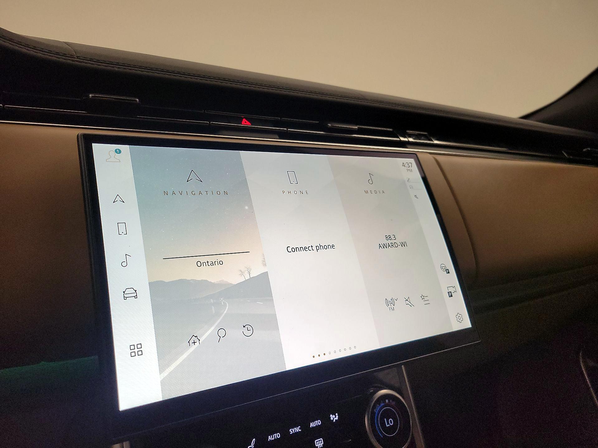 Thumbnail: 2023 Land Rover Range Rover - 15