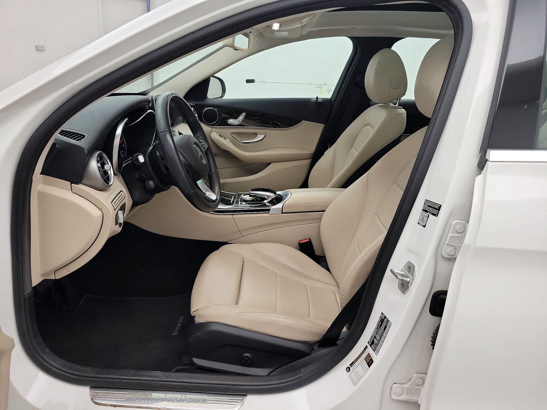 Thumbnail: 2015 Mercedes-Benz C-Class - 11