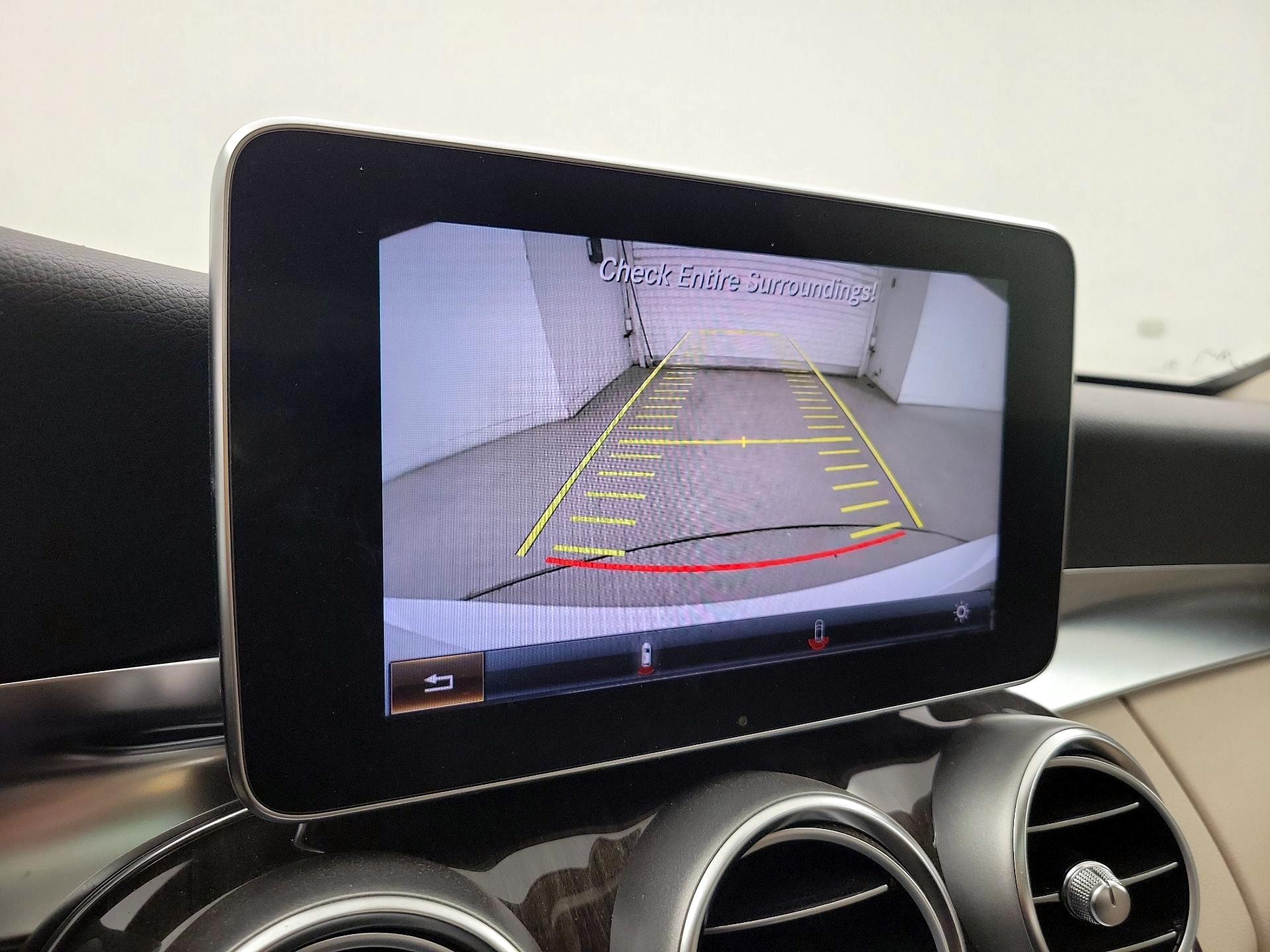 Thumbnail: 2015 Mercedes-Benz C-Class - 14