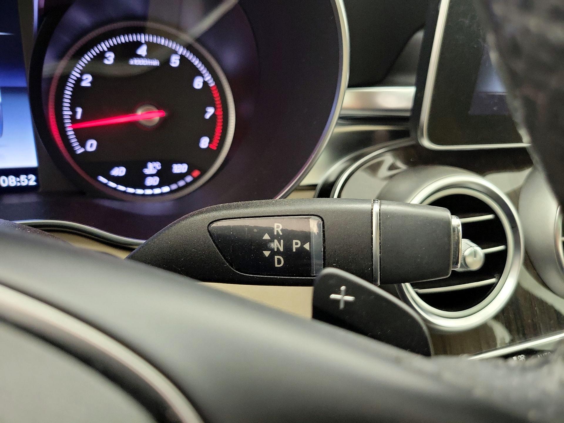 Thumbnail: 2015 Mercedes-Benz C-Class - 17