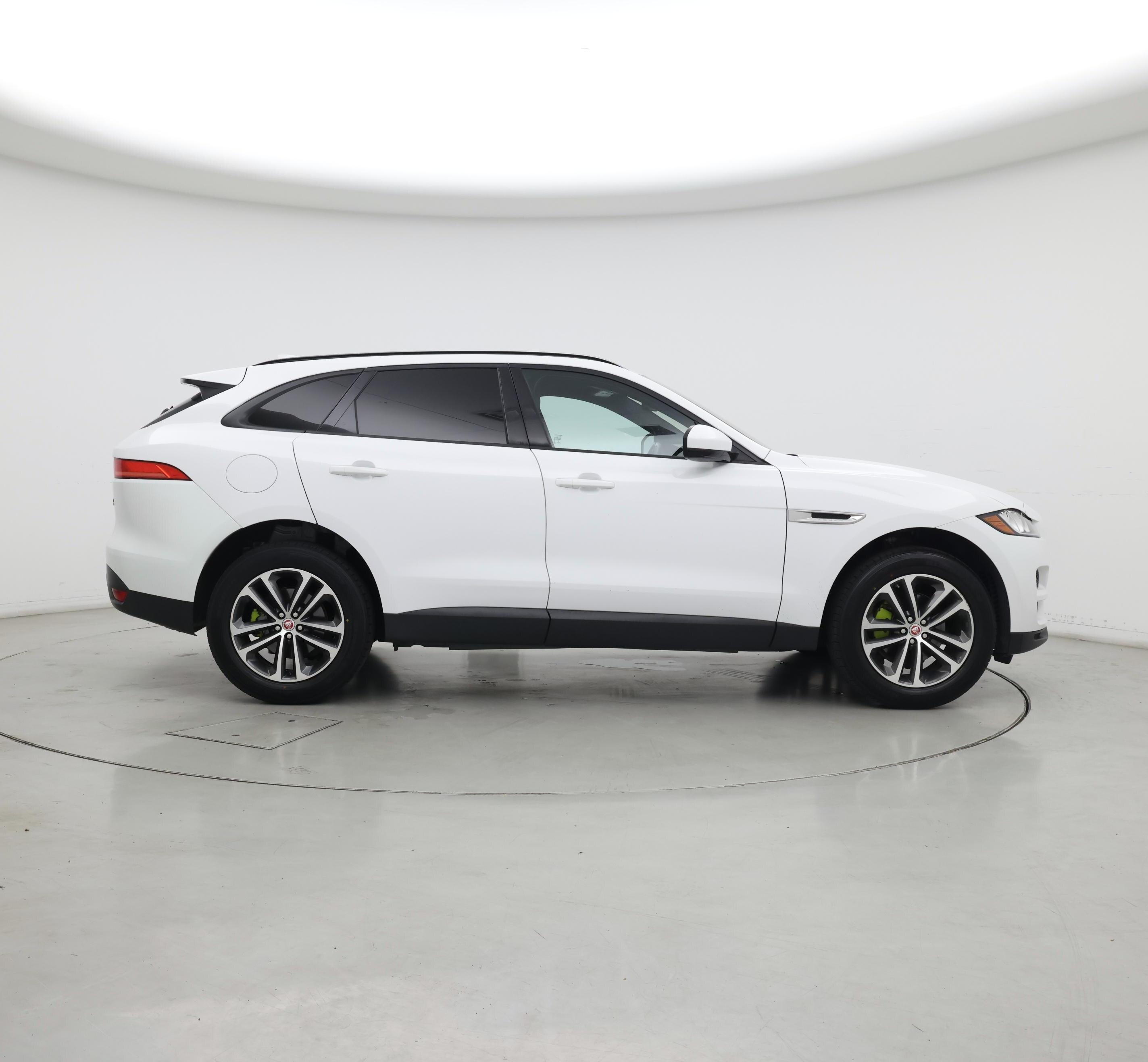 Thumbnail: 2018 Jaguar F-Pace - 7