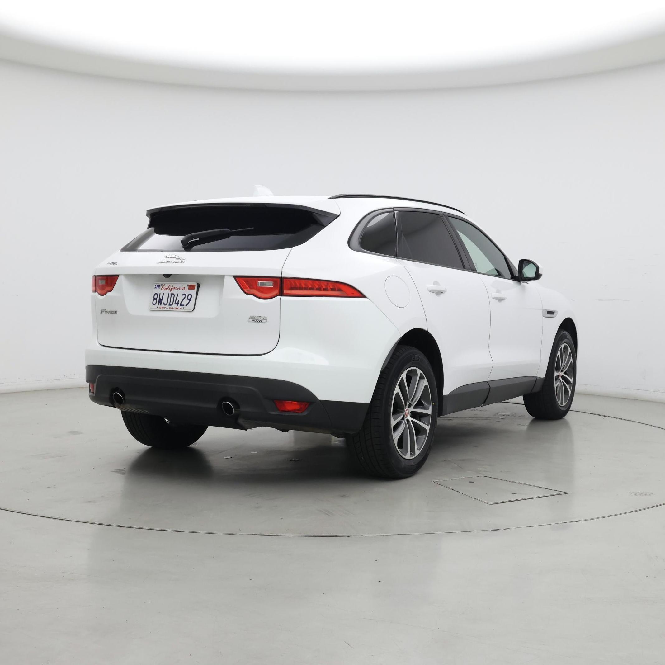 Thumbnail: 2018 Jaguar F-Pace - 8