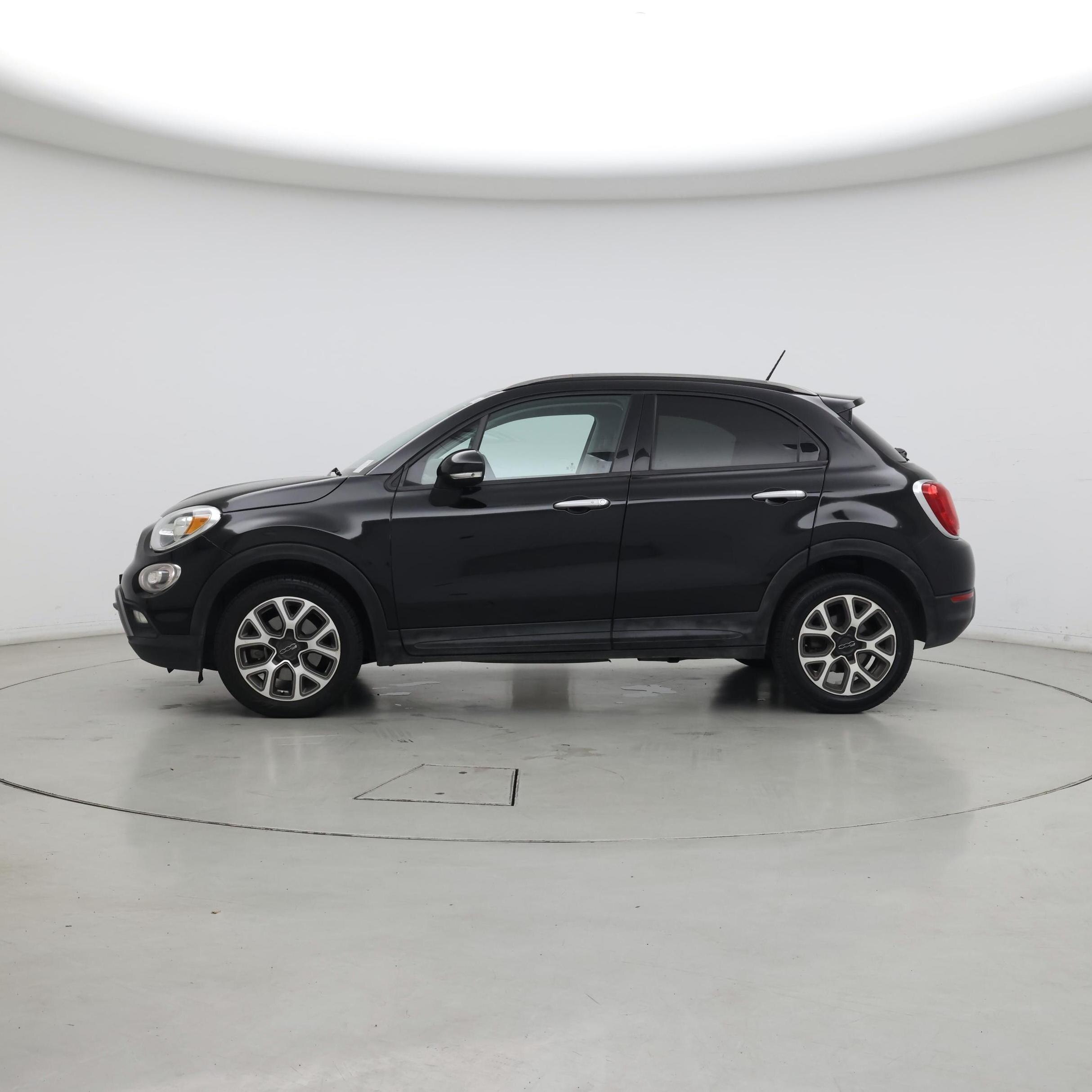 Thumbnail: 2017 Fiat 500X - 3
