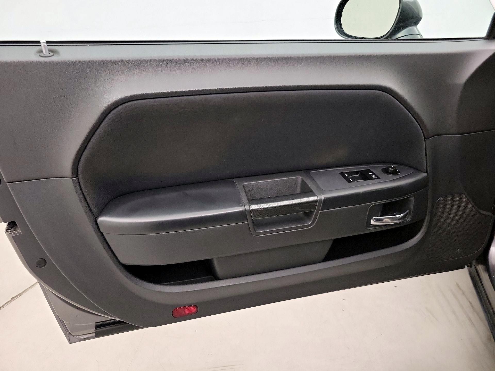 Thumbnail: 2014 Dodge Challenger - 12