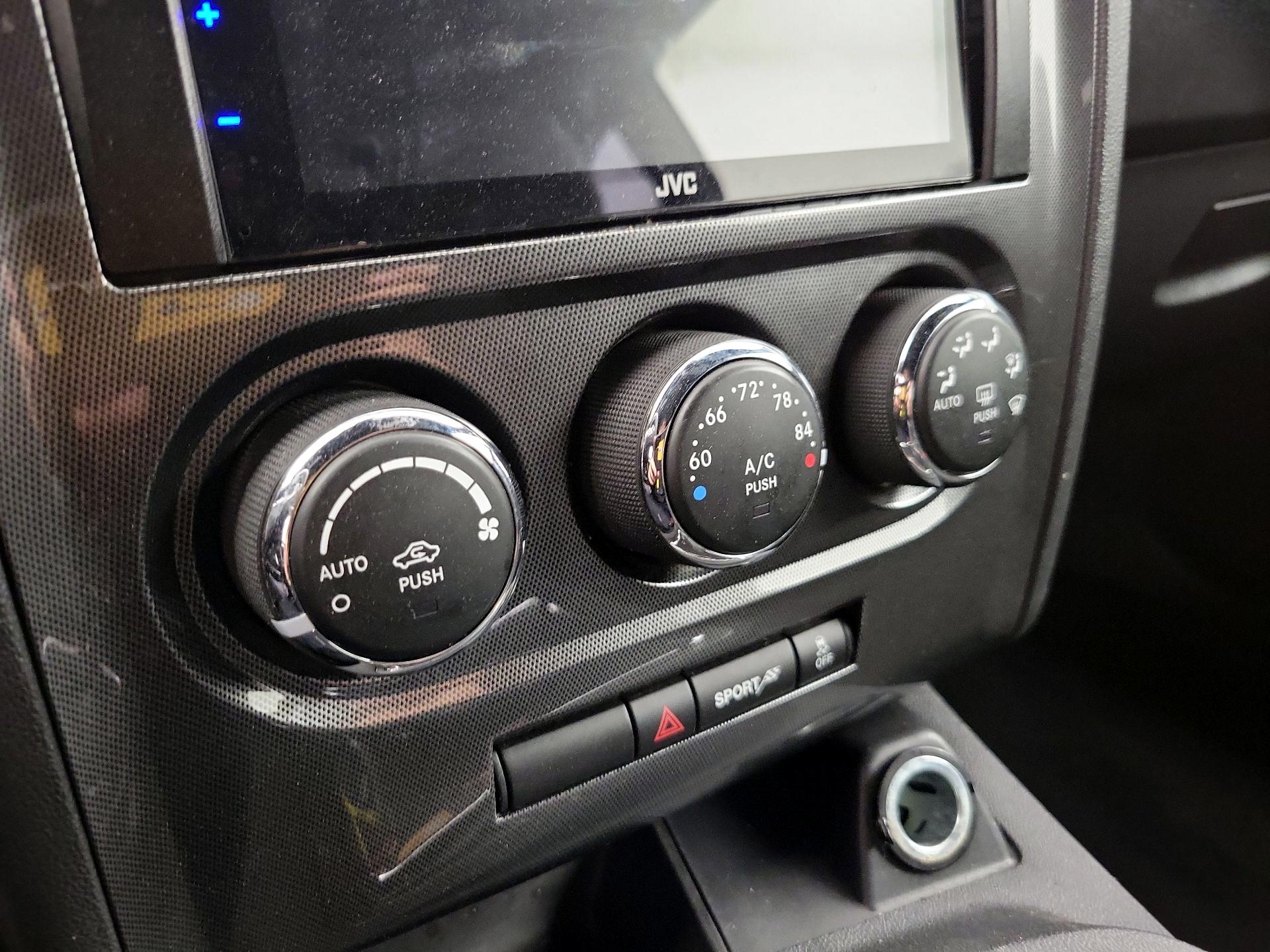 Thumbnail: 2014 Dodge Challenger - 16