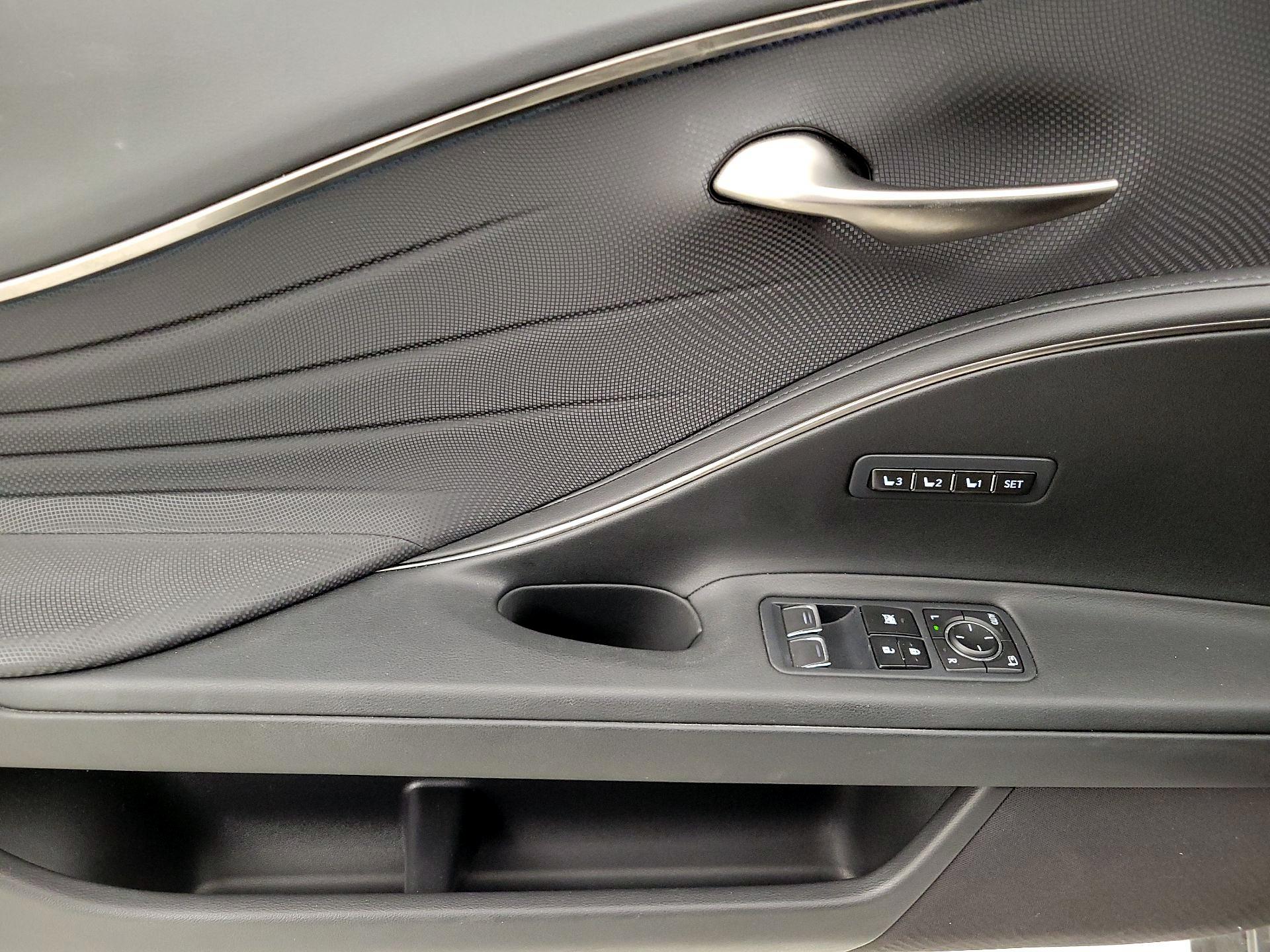 Thumbnail: 2021 Lexus LC - 12