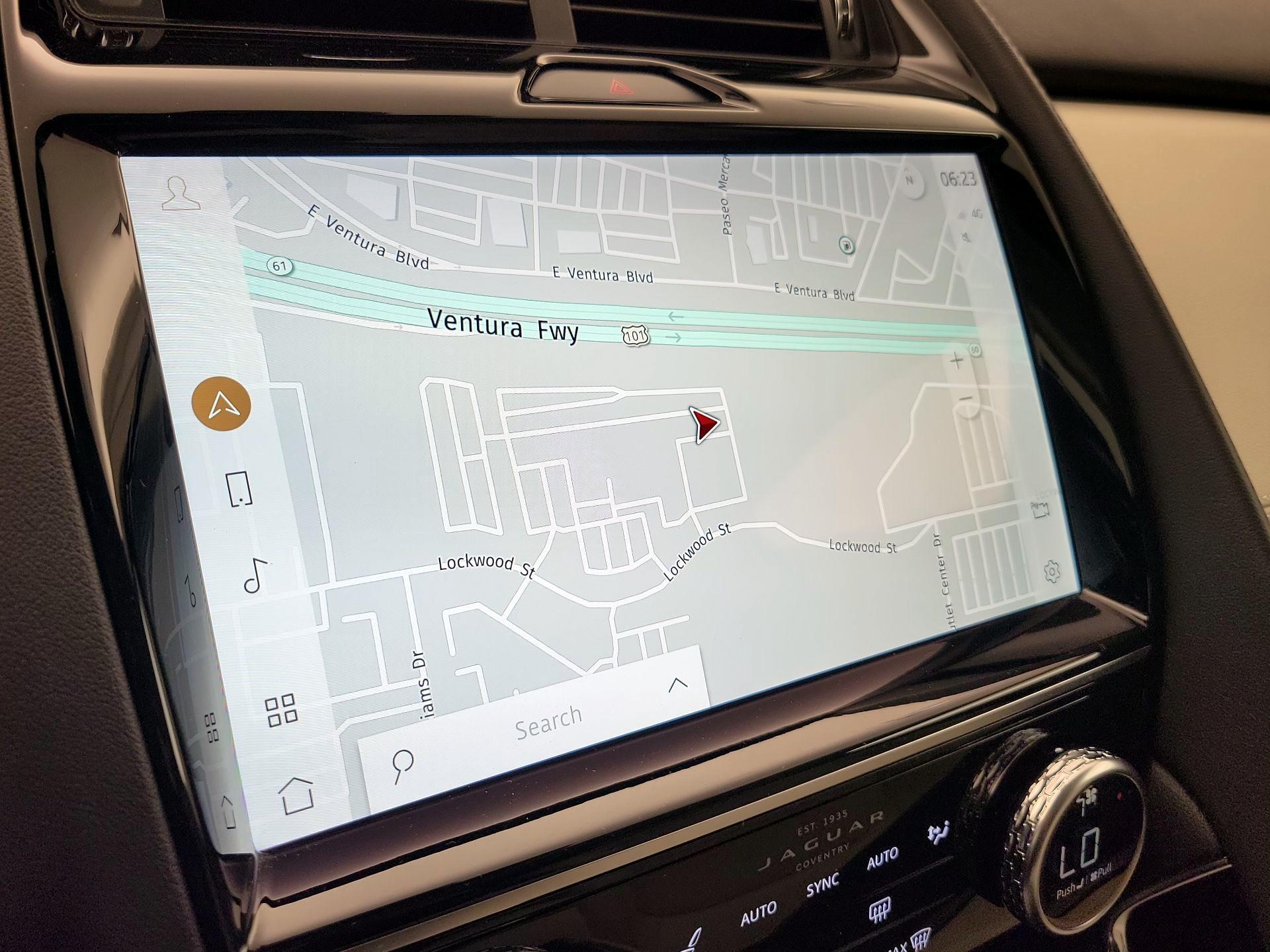 Thumbnail: 2021 Jaguar E-Pace - 14