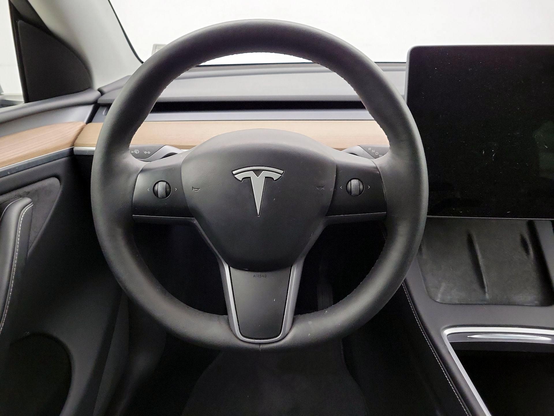 Thumbnail: 2024 Tesla Model Y - 10