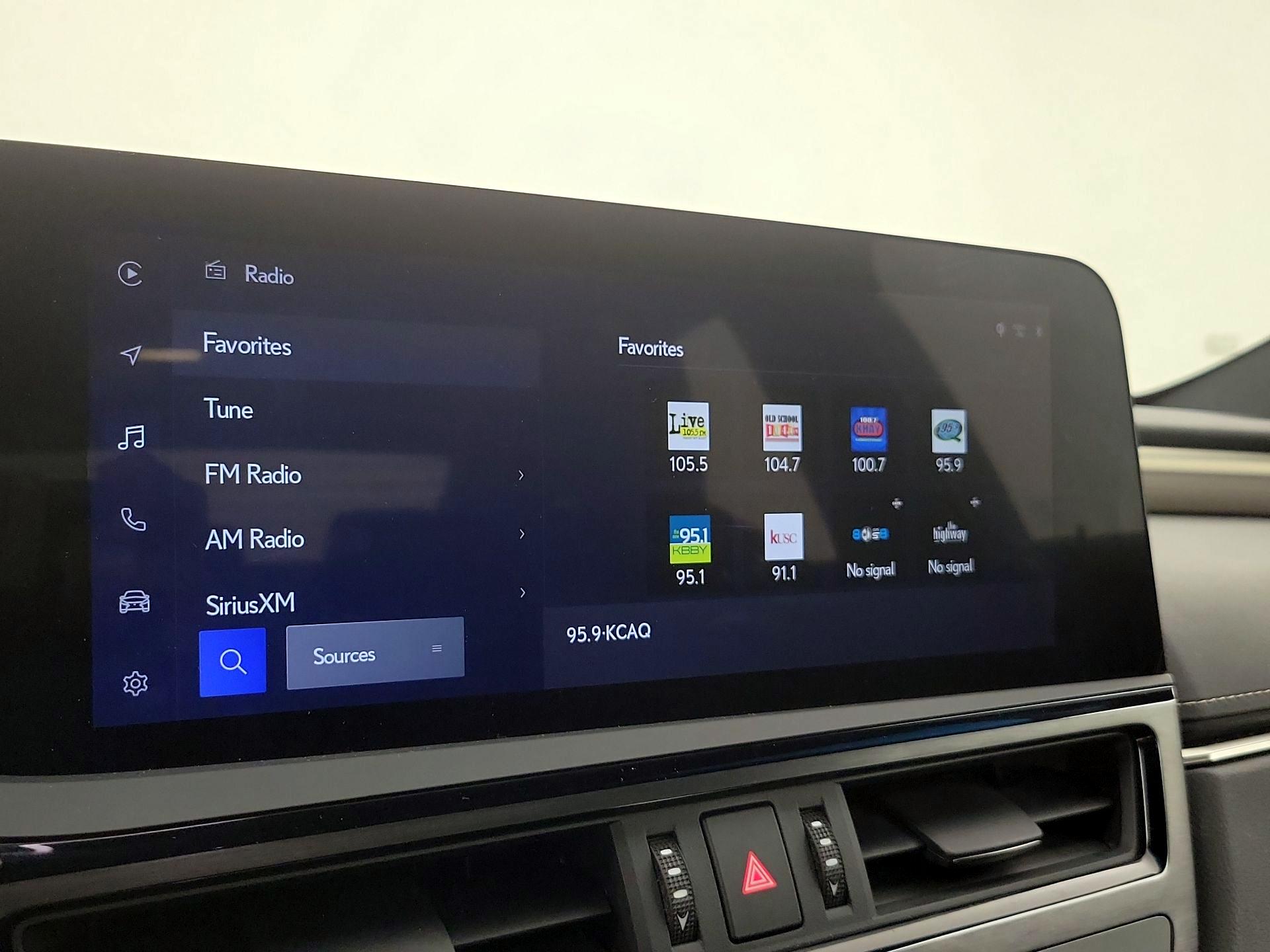 Thumbnail: 2023 Lexus ES - 15