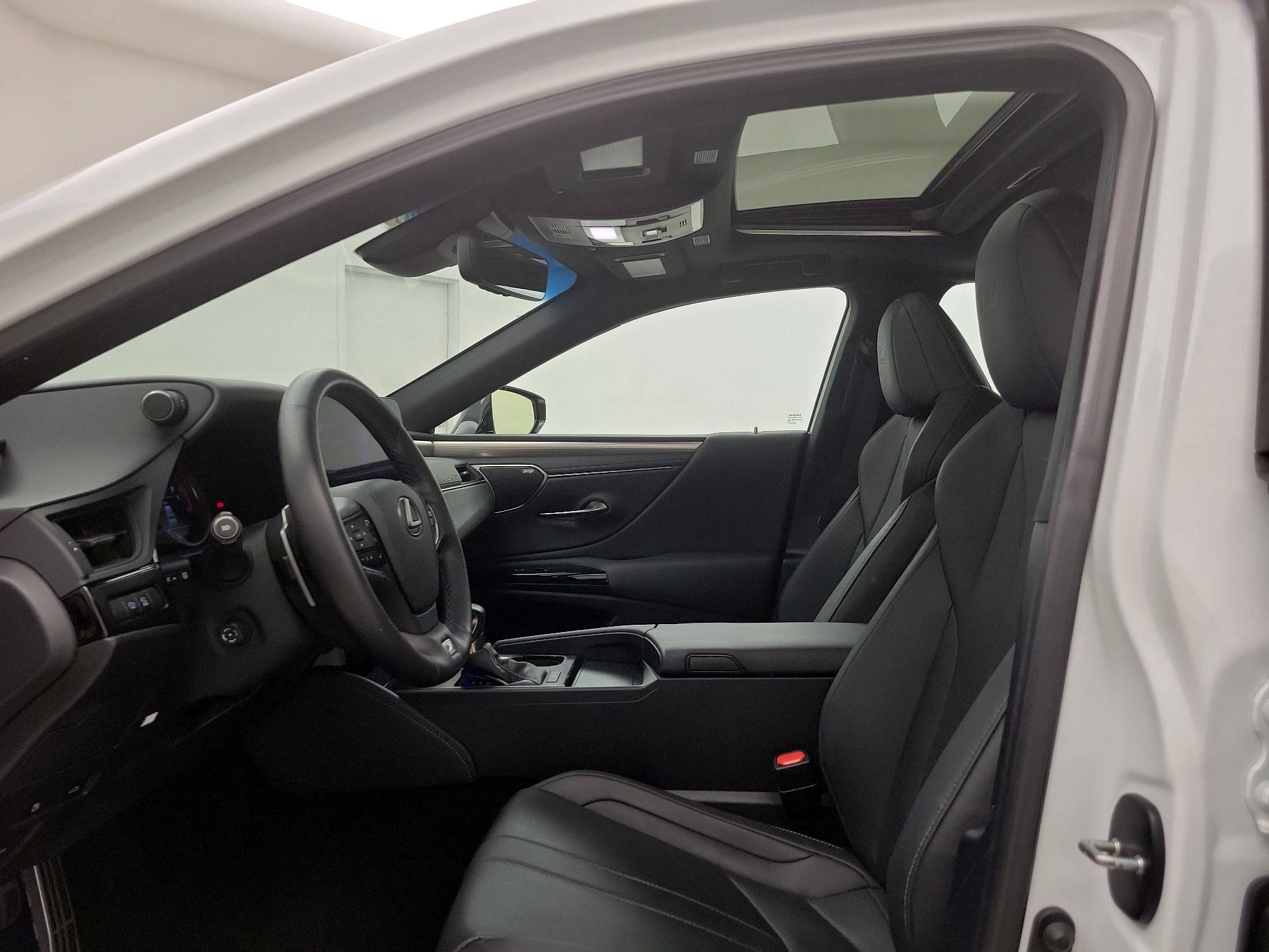 Thumbnail: 2023 Lexus ES - 19