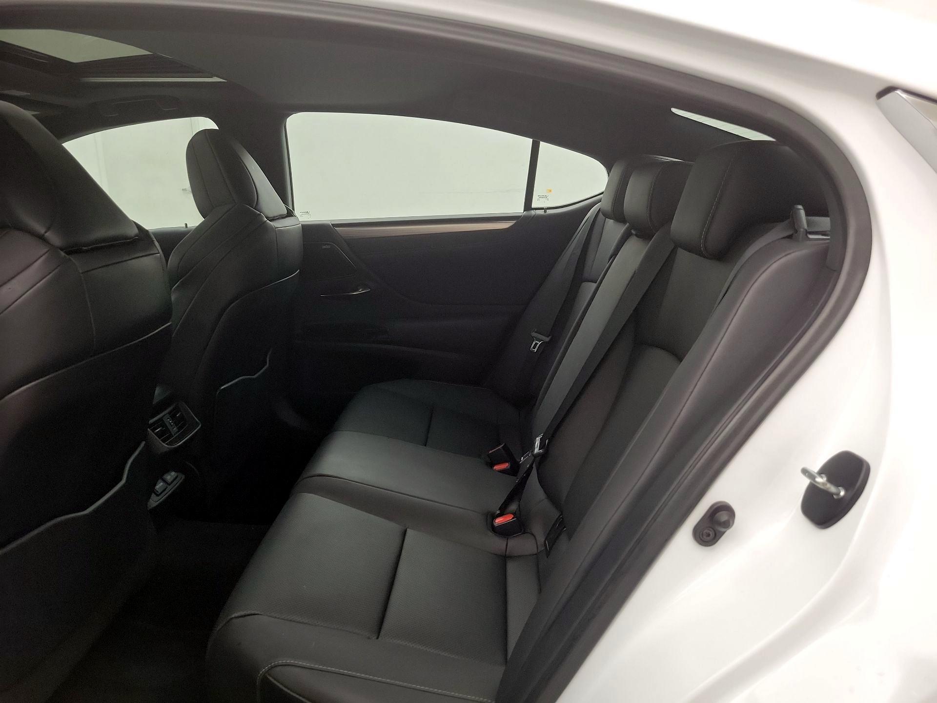 Thumbnail: 2023 Lexus ES - 20