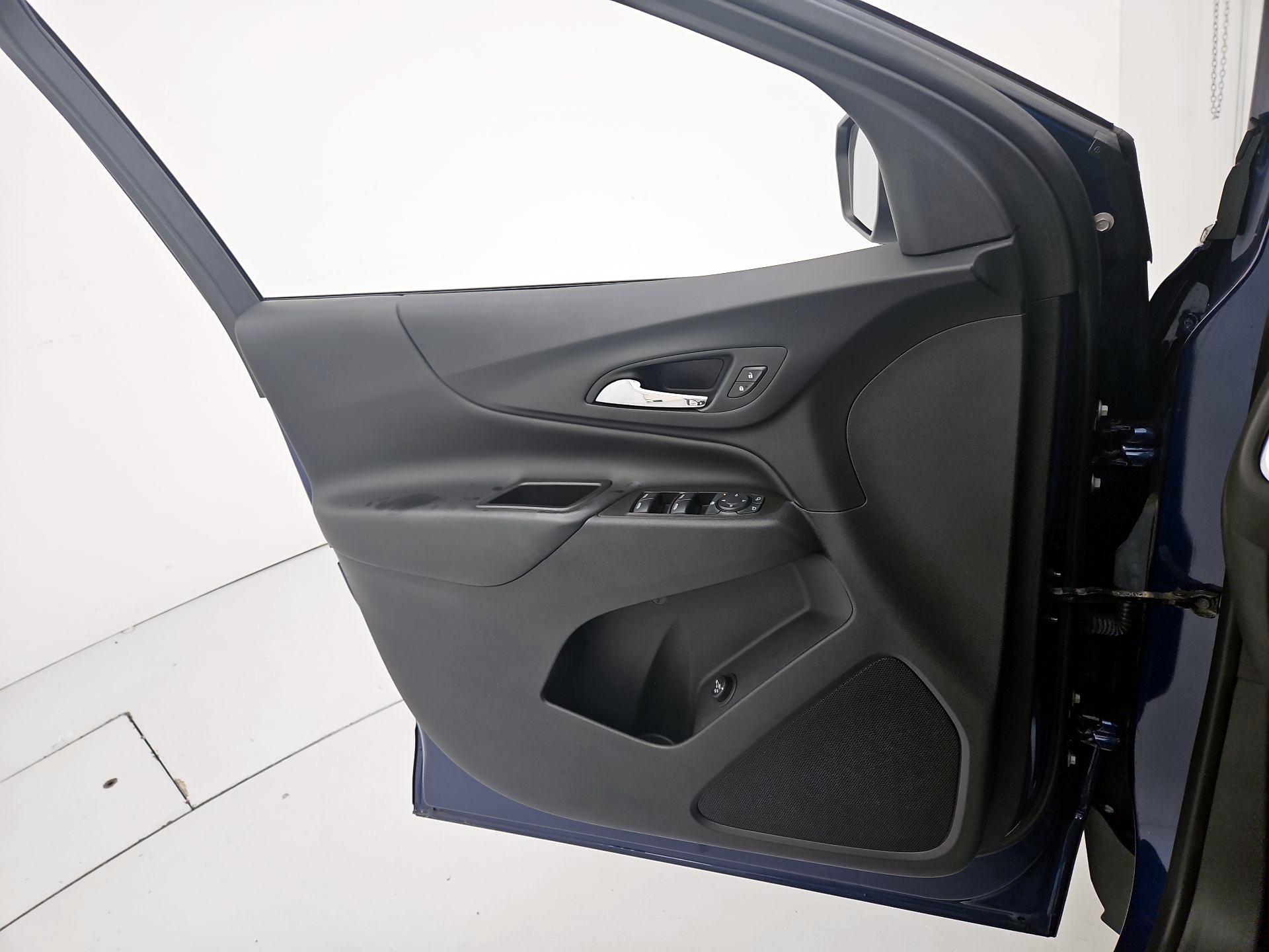 Thumbnail: 2023 Chevrolet Equinox - 12