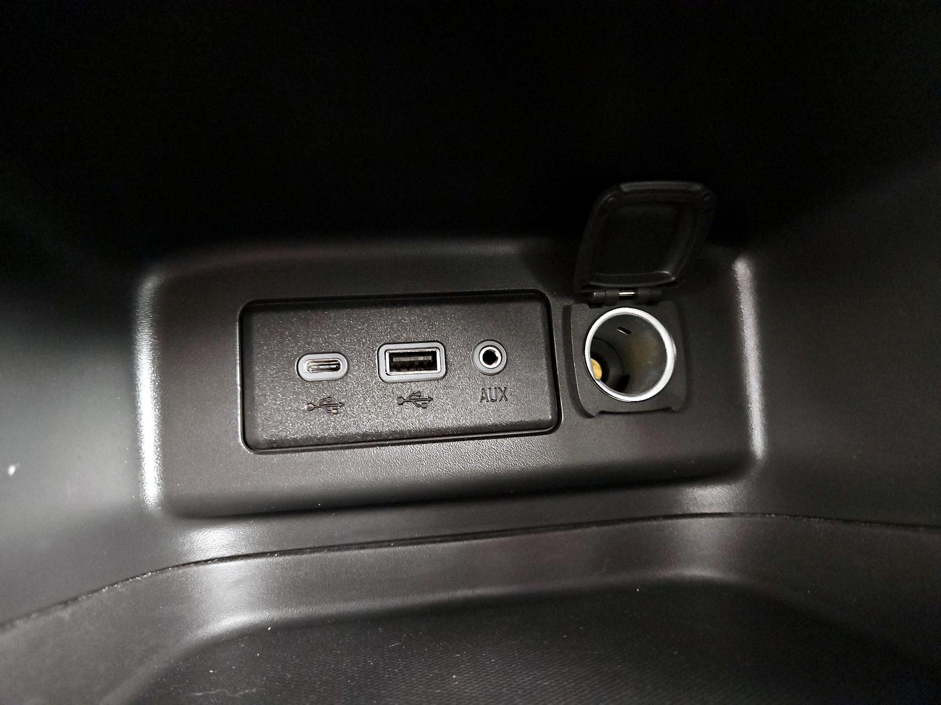 Thumbnail: 2023 Chevrolet Equinox - 18