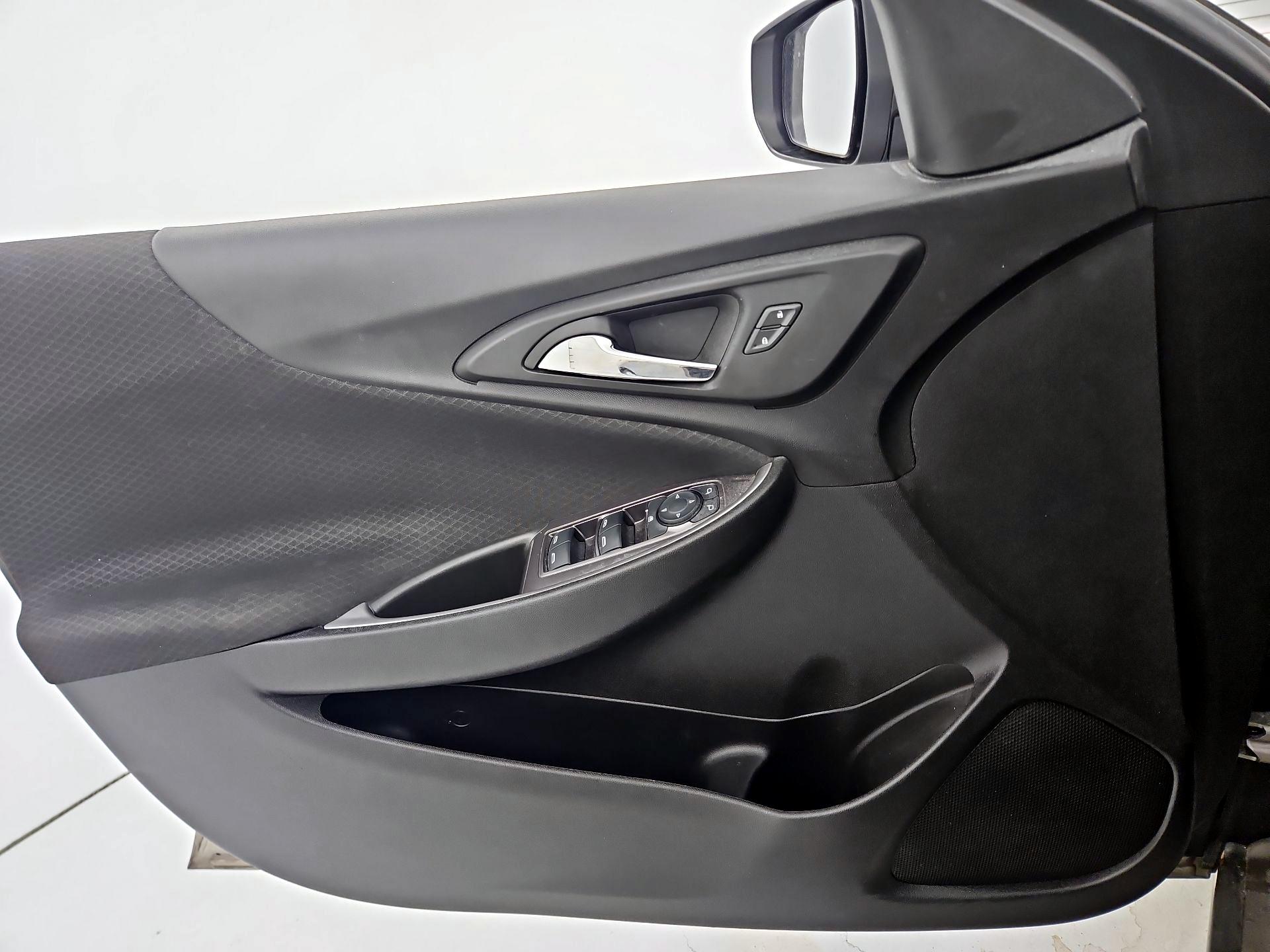 Thumbnail: 2023 Chevrolet Malibu - 12