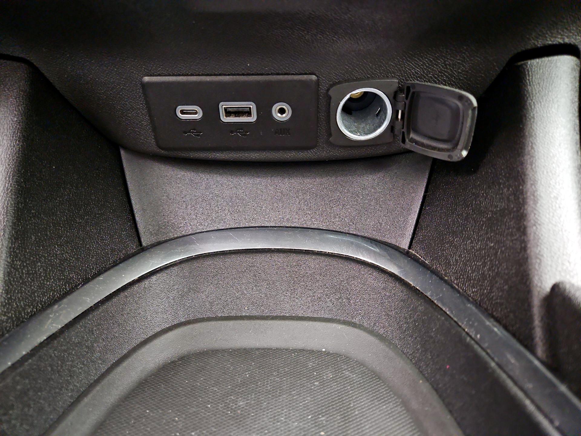 Thumbnail: 2023 Chevrolet Malibu - 18