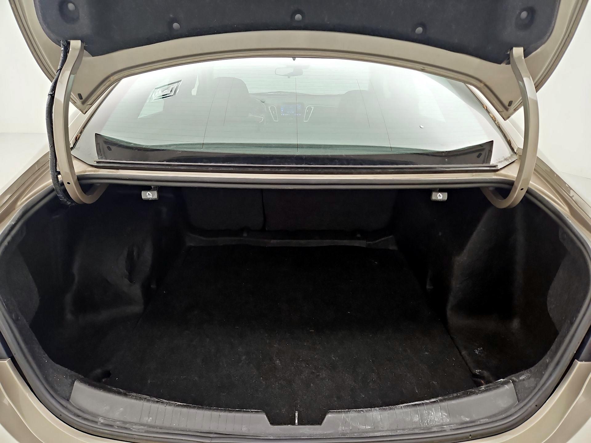 Thumbnail: 2023 Chevrolet Malibu - 20