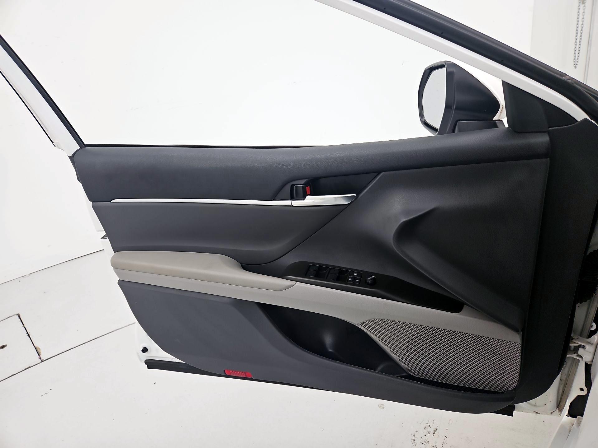 Thumbnail: 2023 Toyota Camry - 12