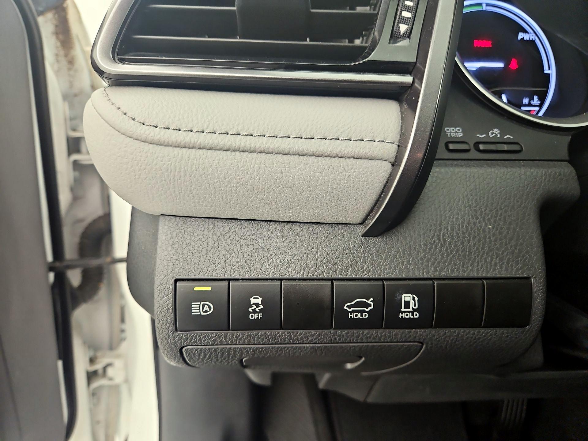 Thumbnail: 2023 Toyota Camry - 13