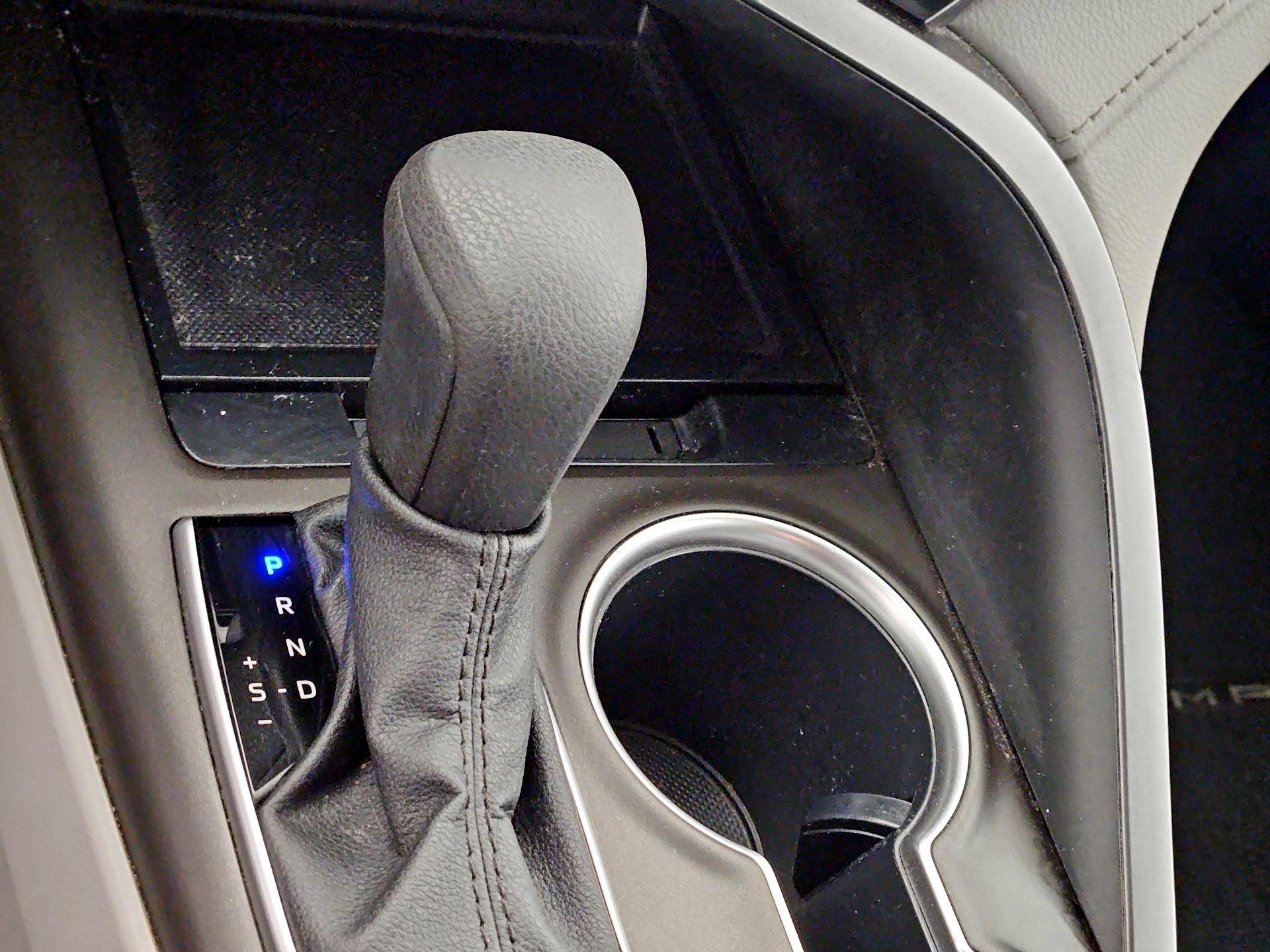 Thumbnail: 2023 Toyota Camry - 17