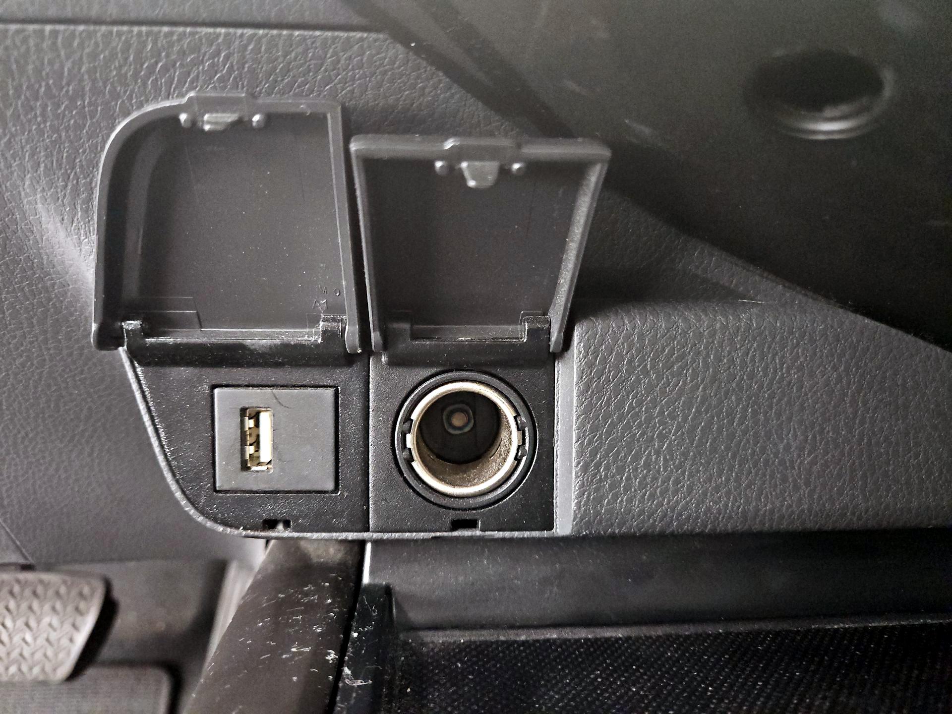 Thumbnail: 2023 Toyota Camry - 18