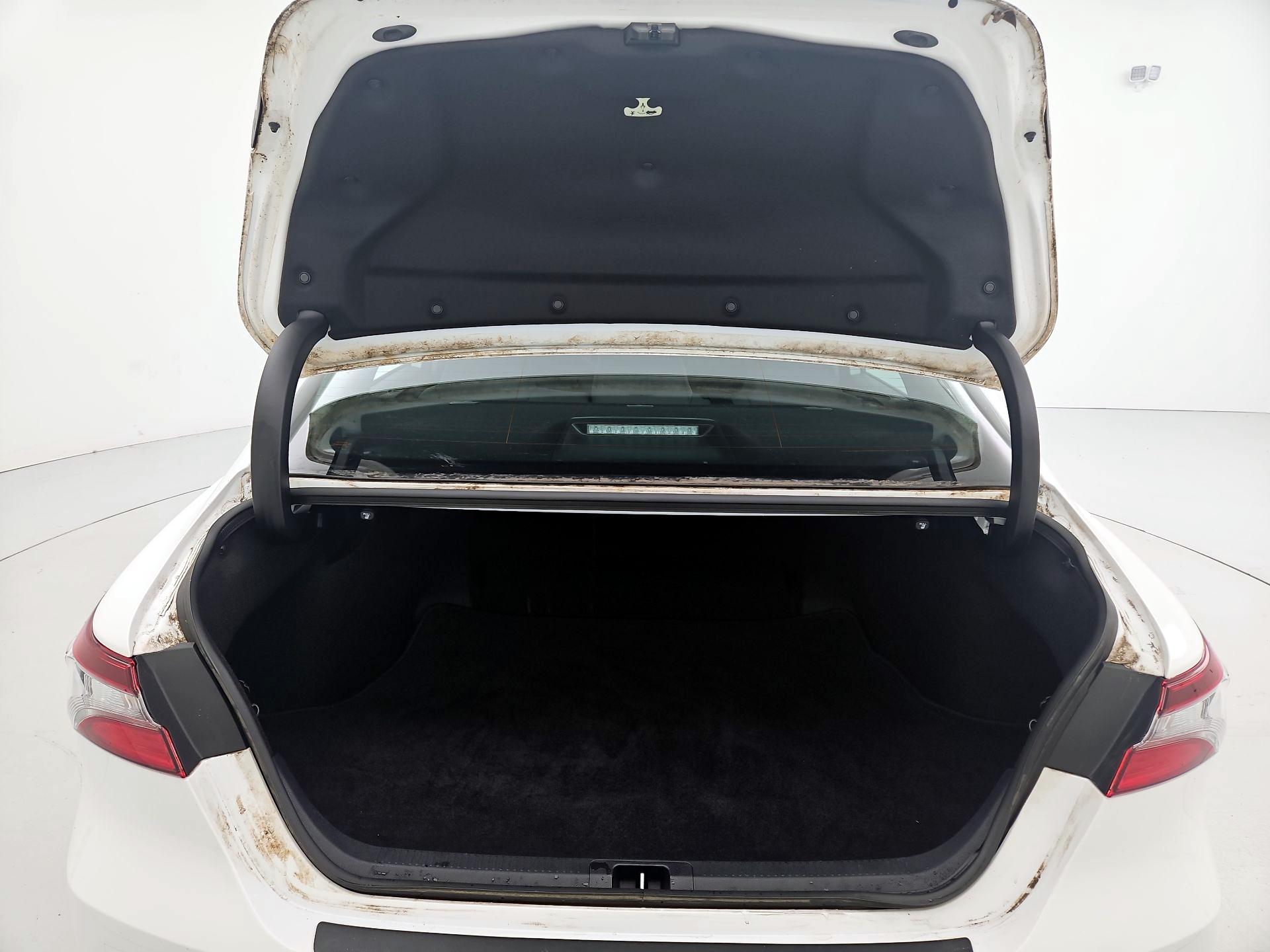 Thumbnail: 2023 Toyota Camry - 20