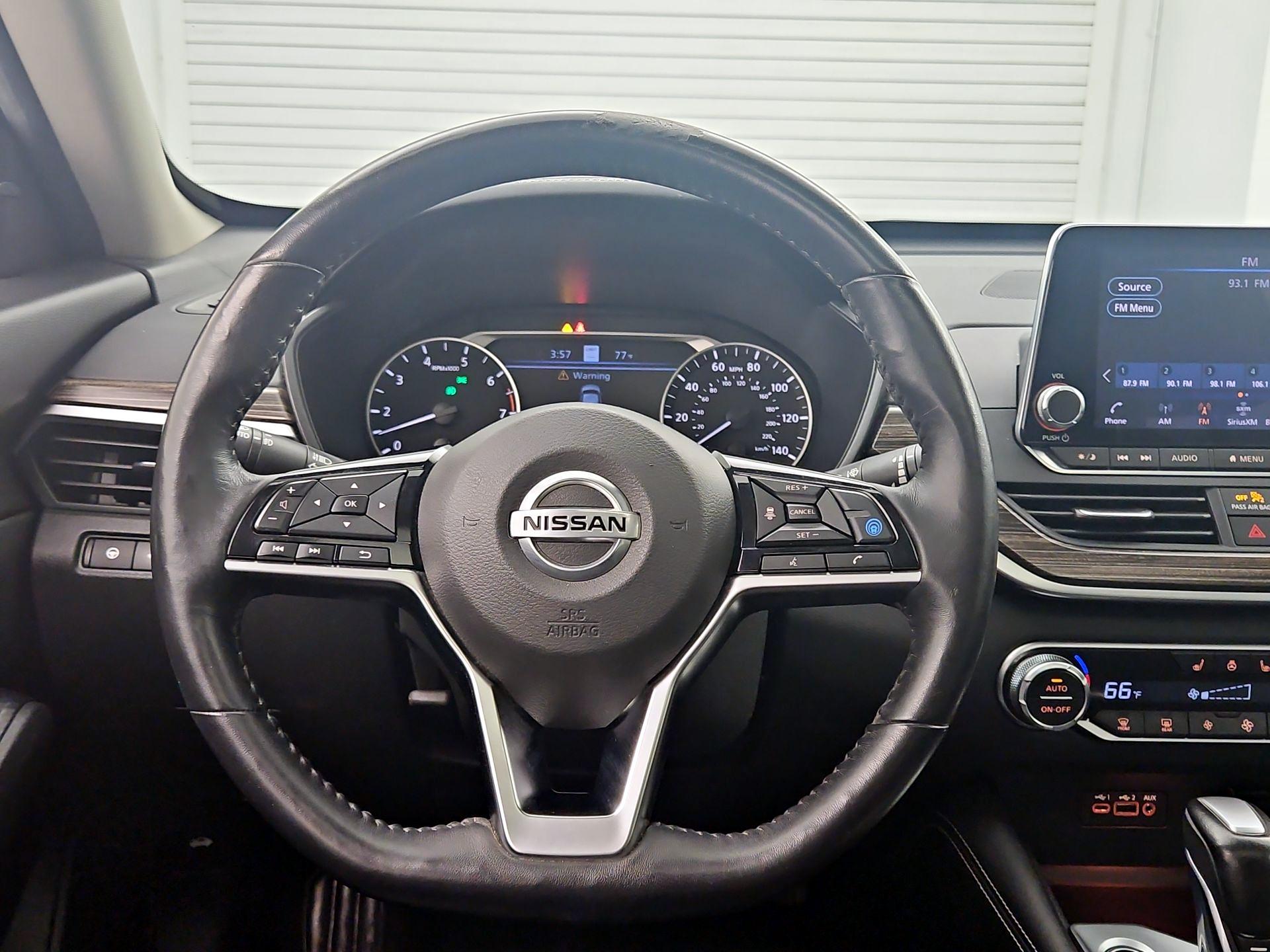 Thumbnail: 2019 Nissan Altima - 10
