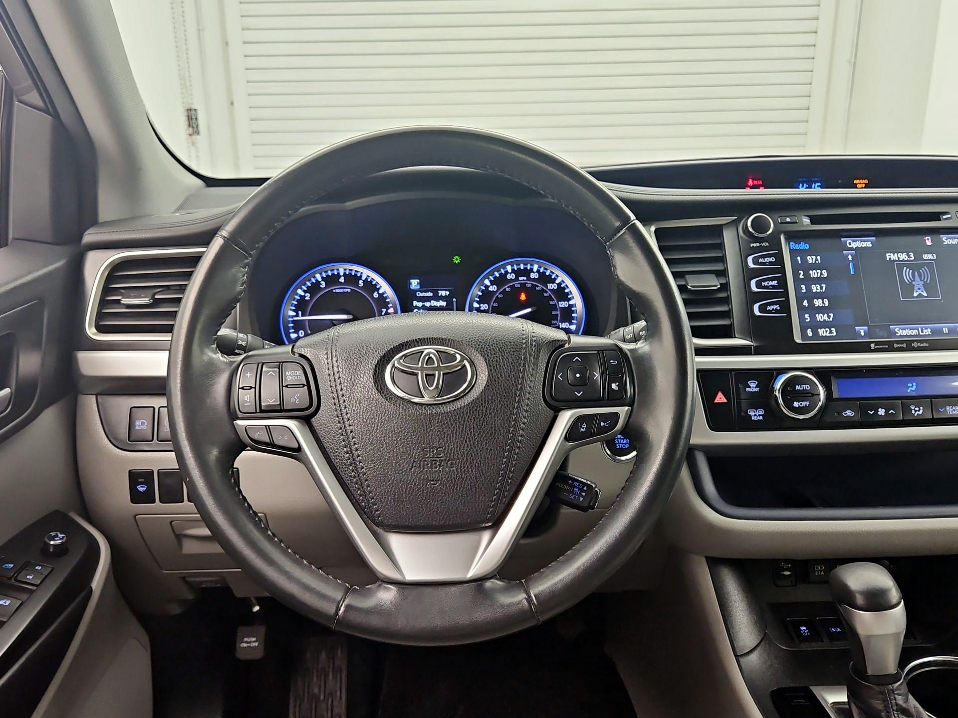 Thumbnail: 2019 Toyota Highlander - 10