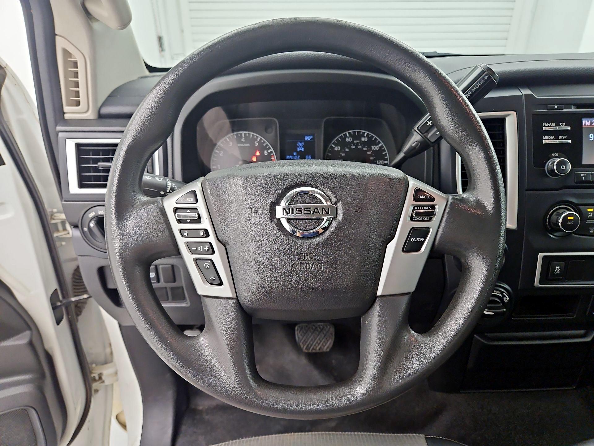 Thumbnail: 2017 Nissan Titan - 10