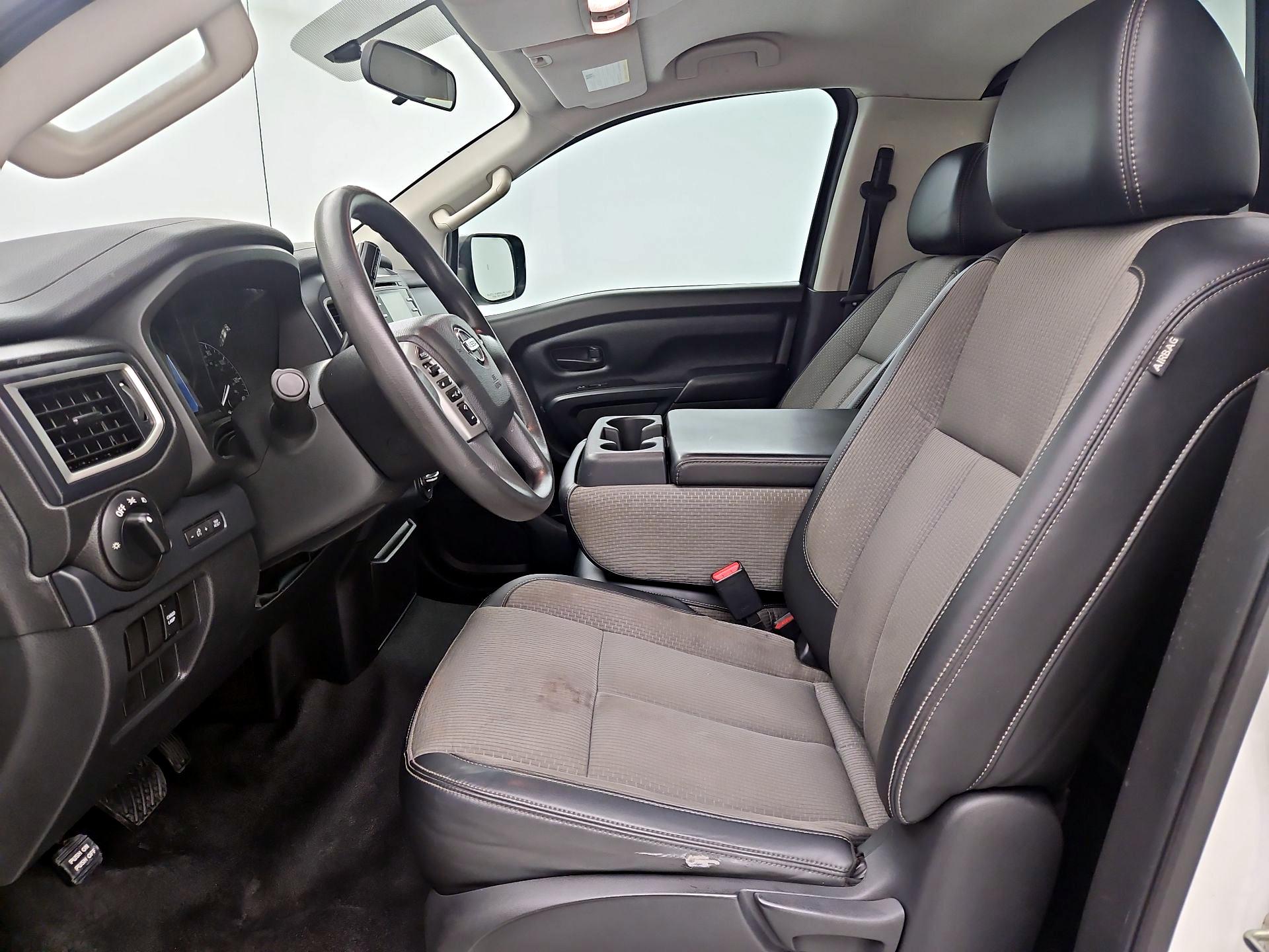 Thumbnail: 2017 Nissan Titan - 11