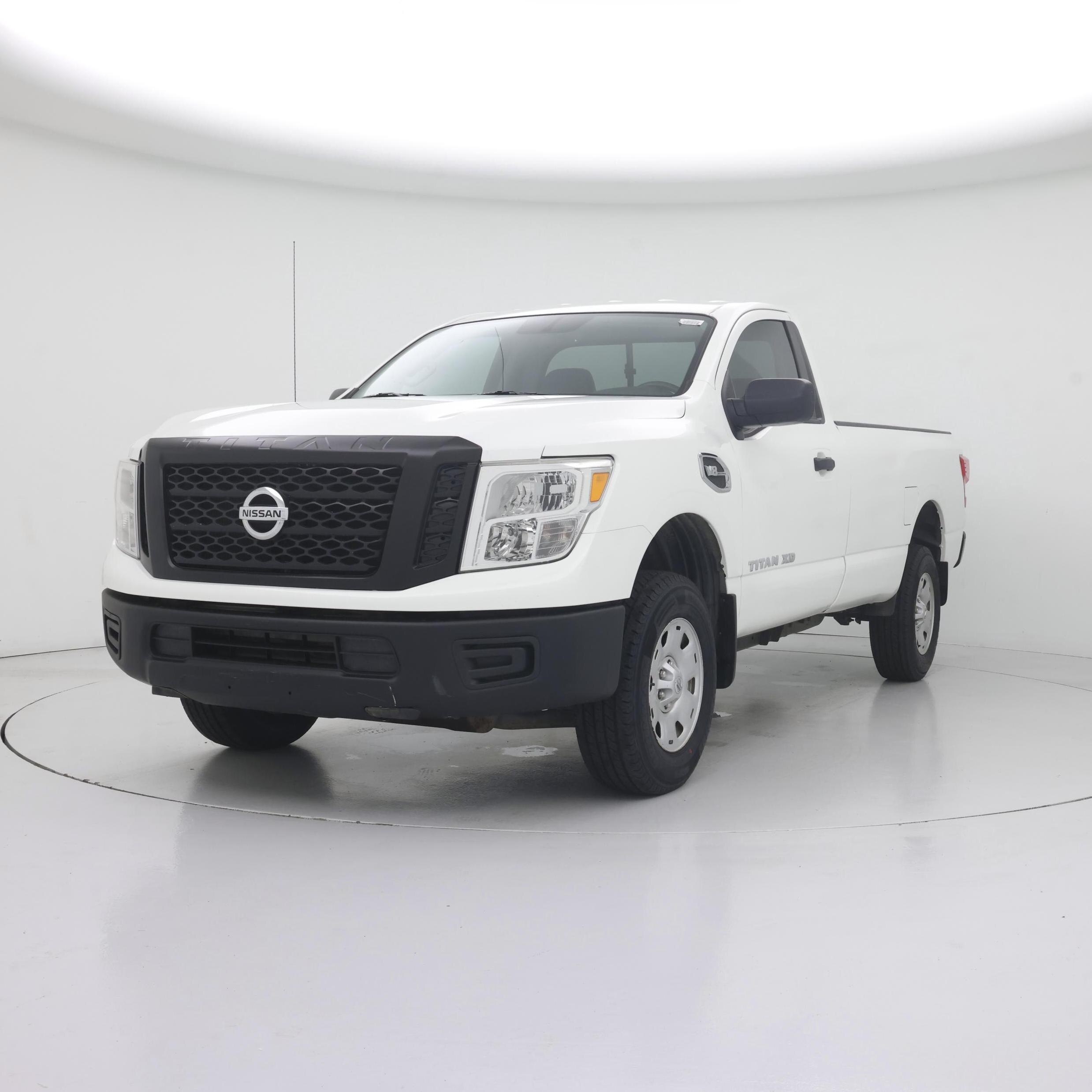 Thumbnail: 2017 Nissan Titan - 4