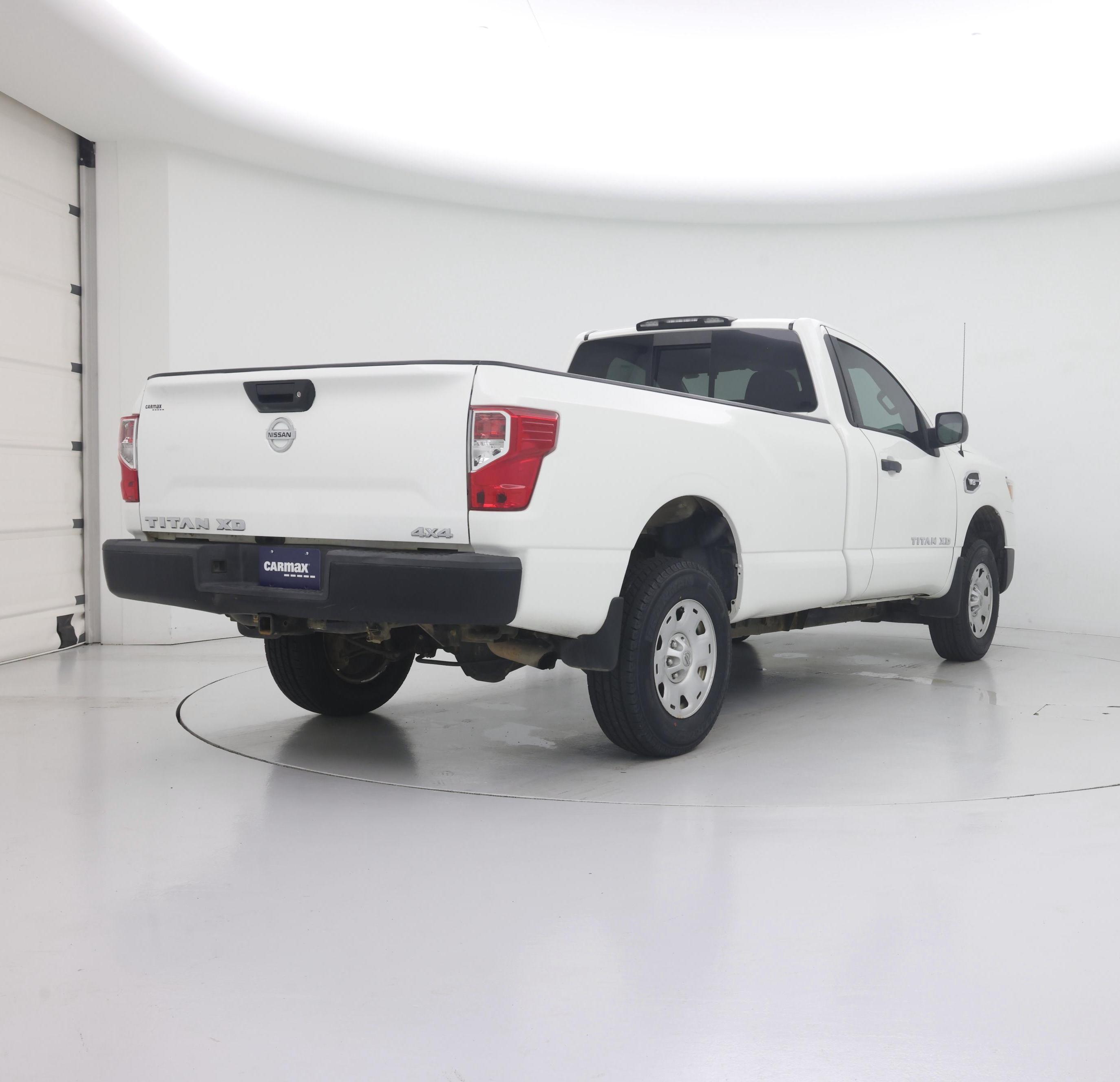 Thumbnail: 2017 Nissan Titan - 8