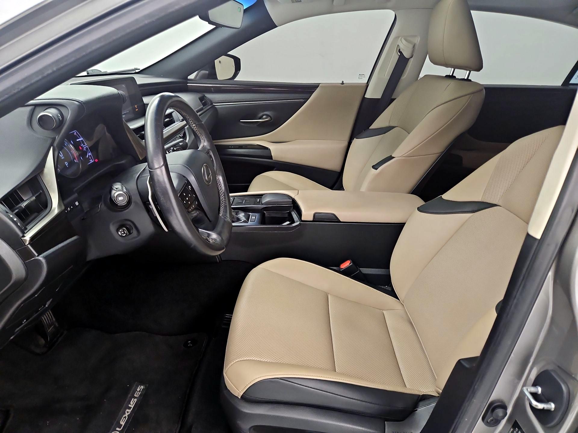 Thumbnail: 2019 Lexus ES - 11