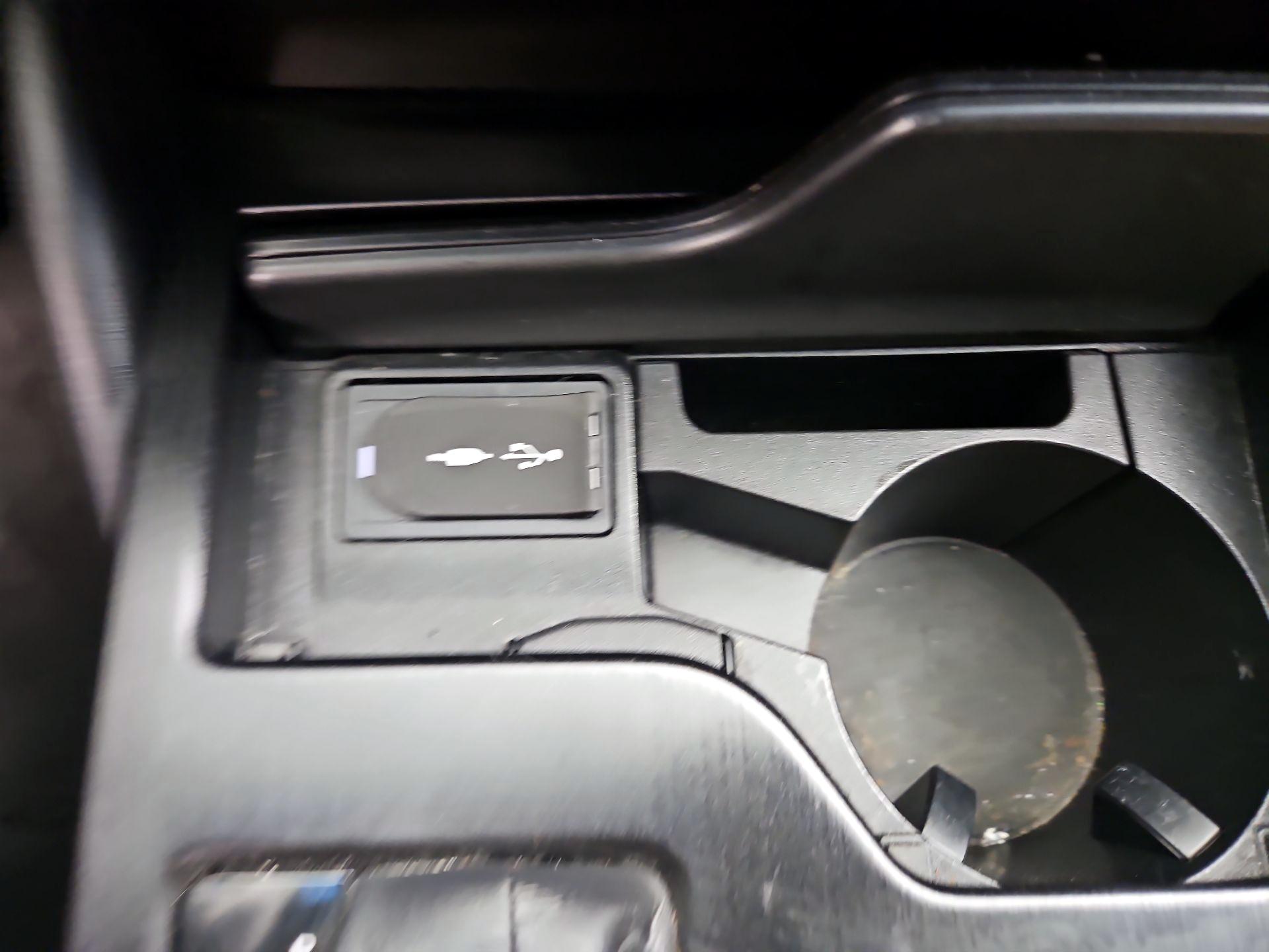 Thumbnail: 2019 Lexus ES - 19