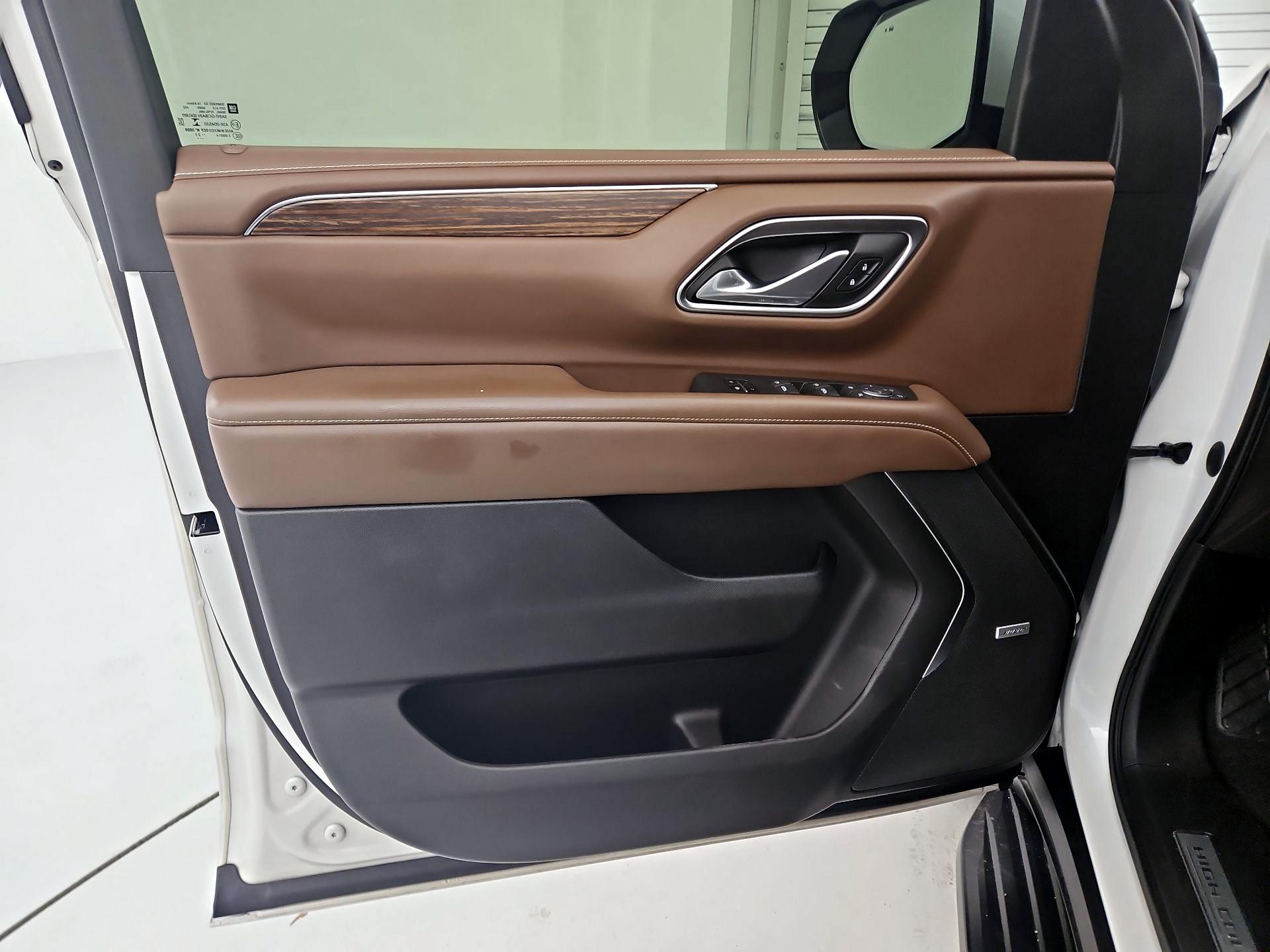 Thumbnail: 2021 Chevrolet Suburban - 12