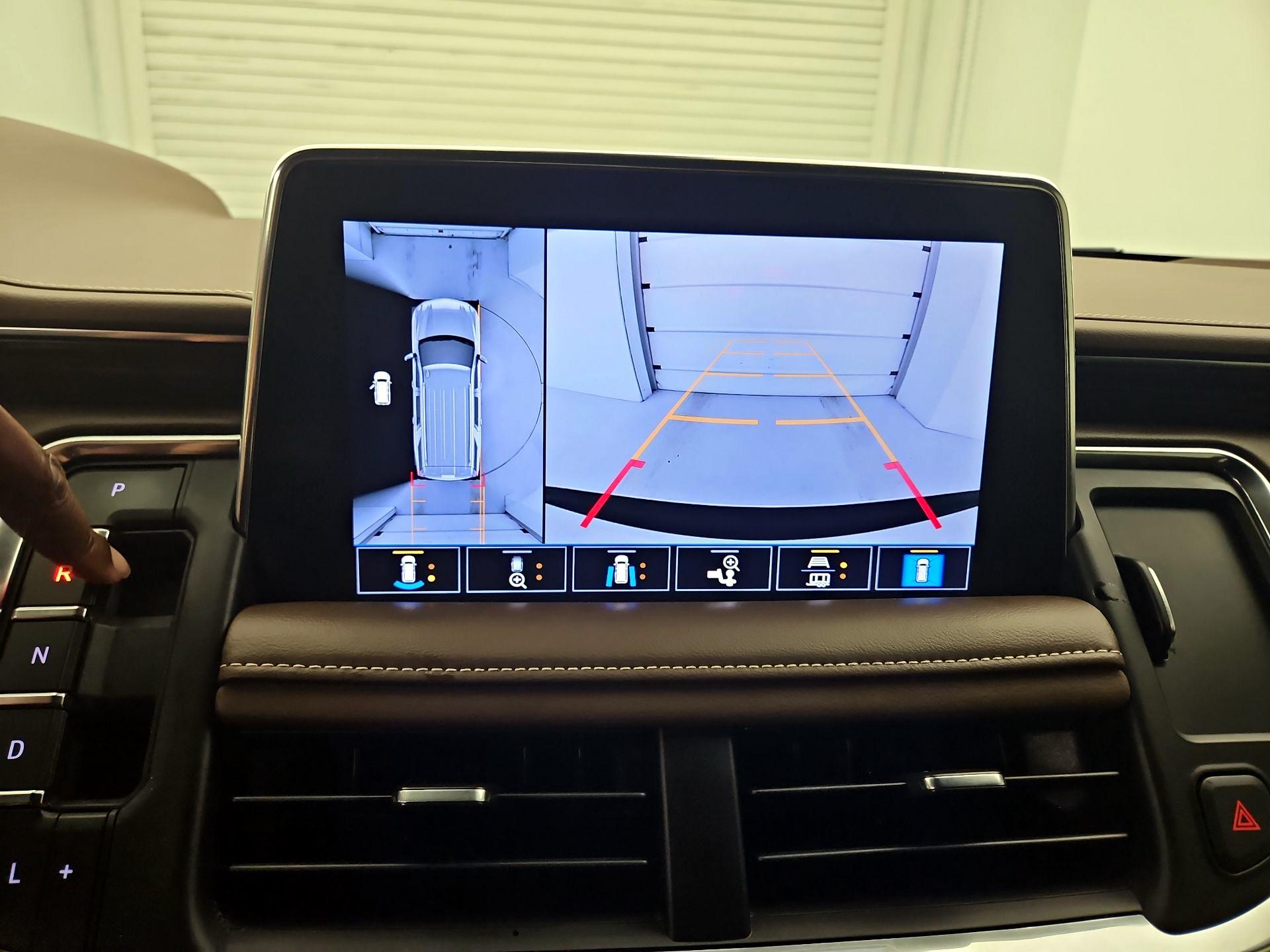 Thumbnail: 2021 Chevrolet Suburban - 15