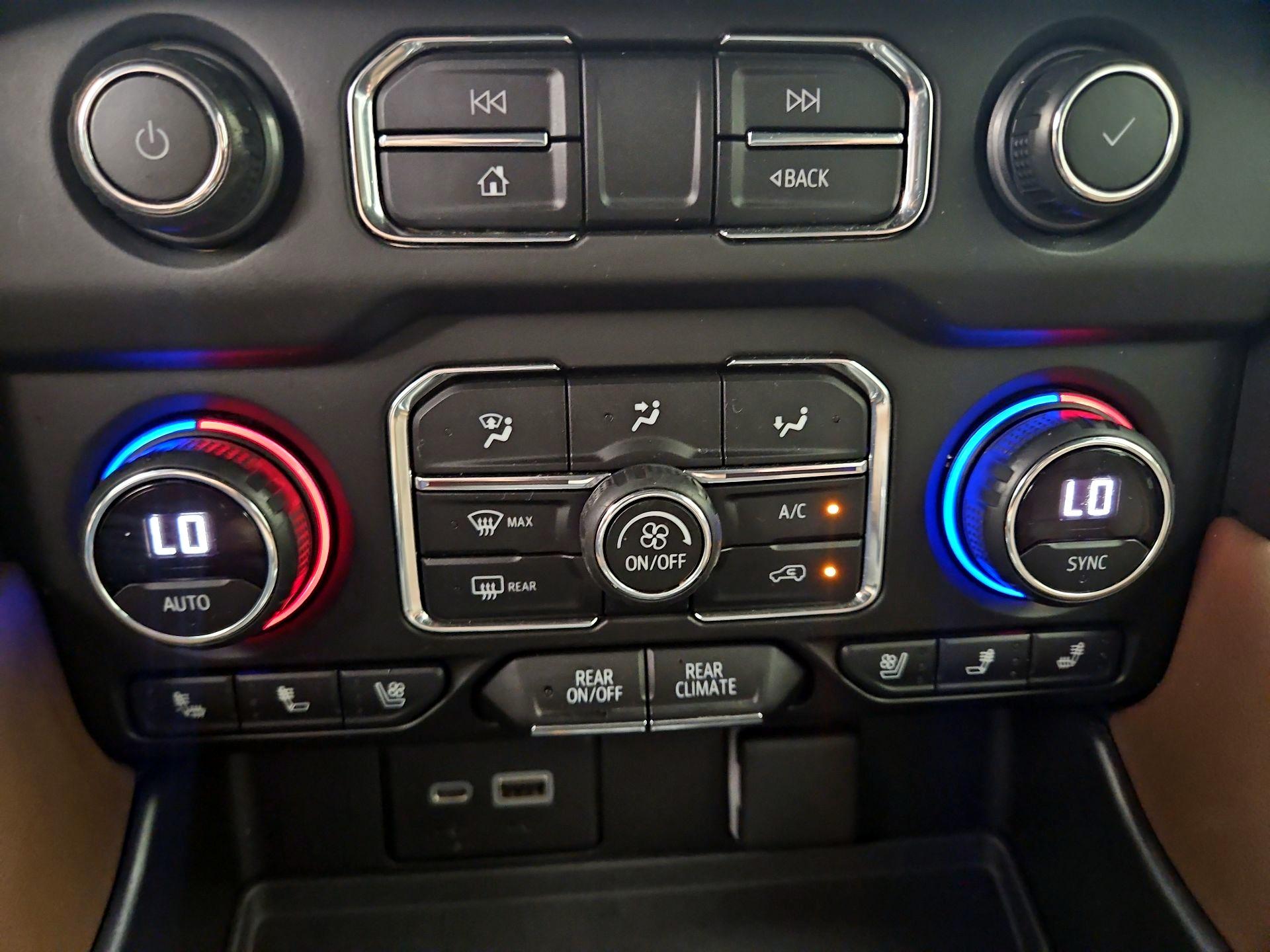 Thumbnail: 2021 Chevrolet Suburban - 17